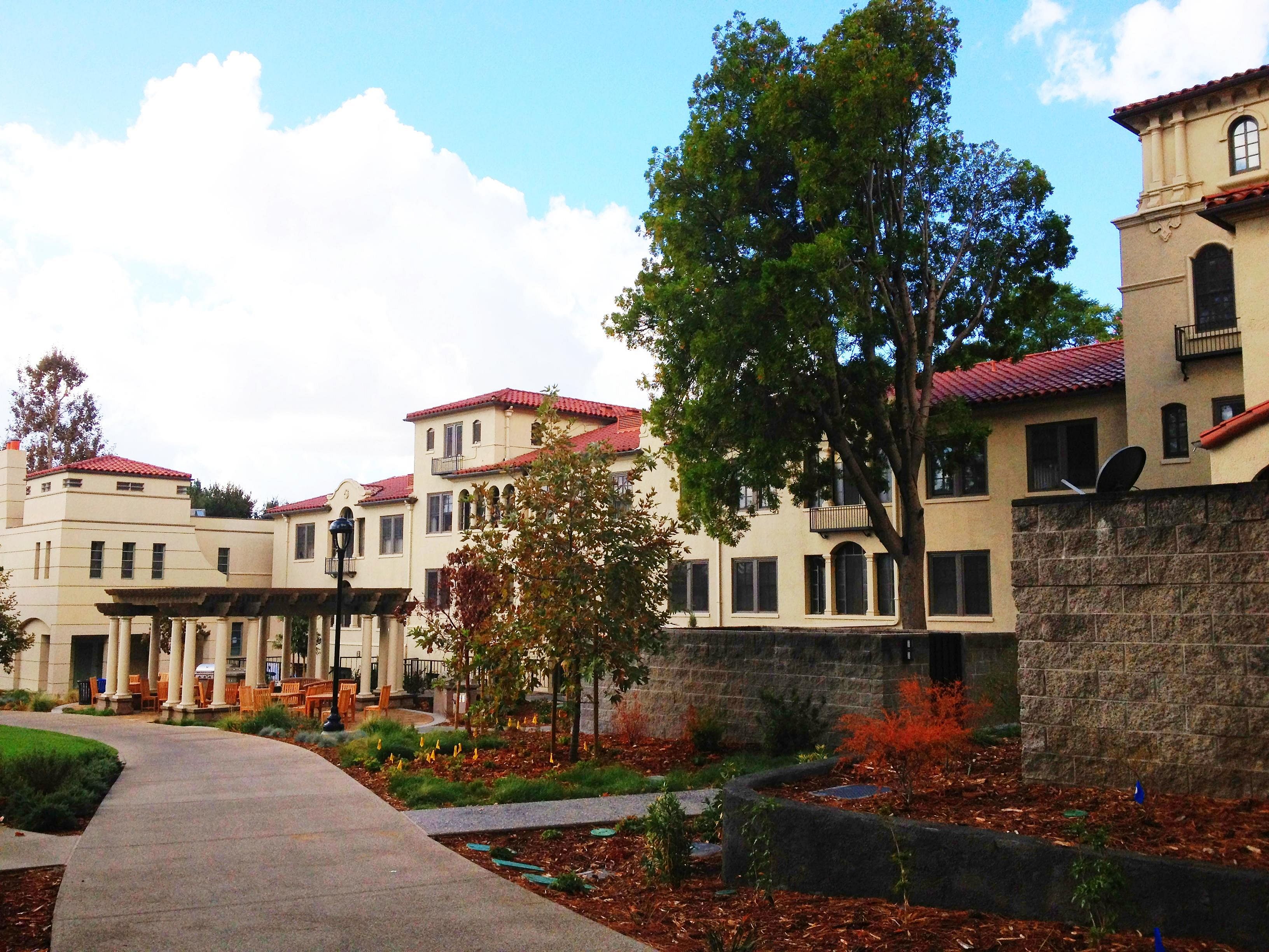 Sontag and Dialynas Halls, Pomona College, CA