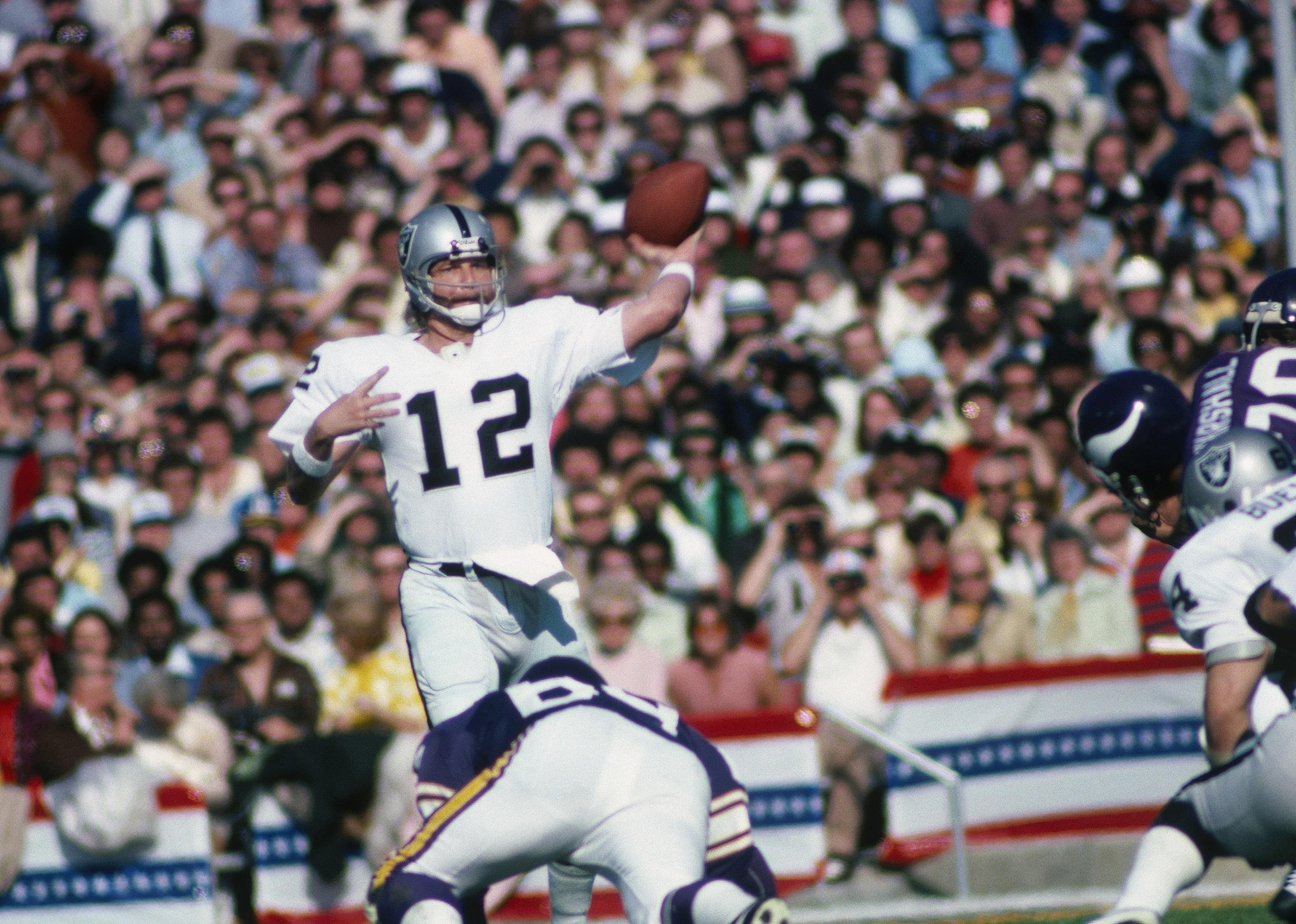#33. 1977: Oakland Raiders vs. Minnesota Vikings (tie)