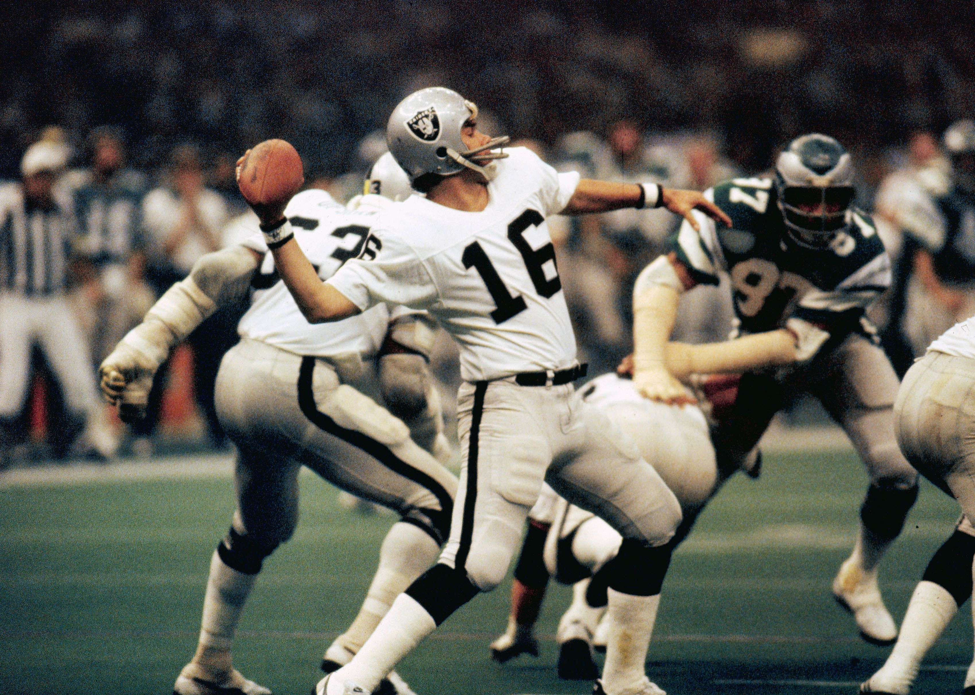 #6. 1980–81 Oakland Raiders (tie)