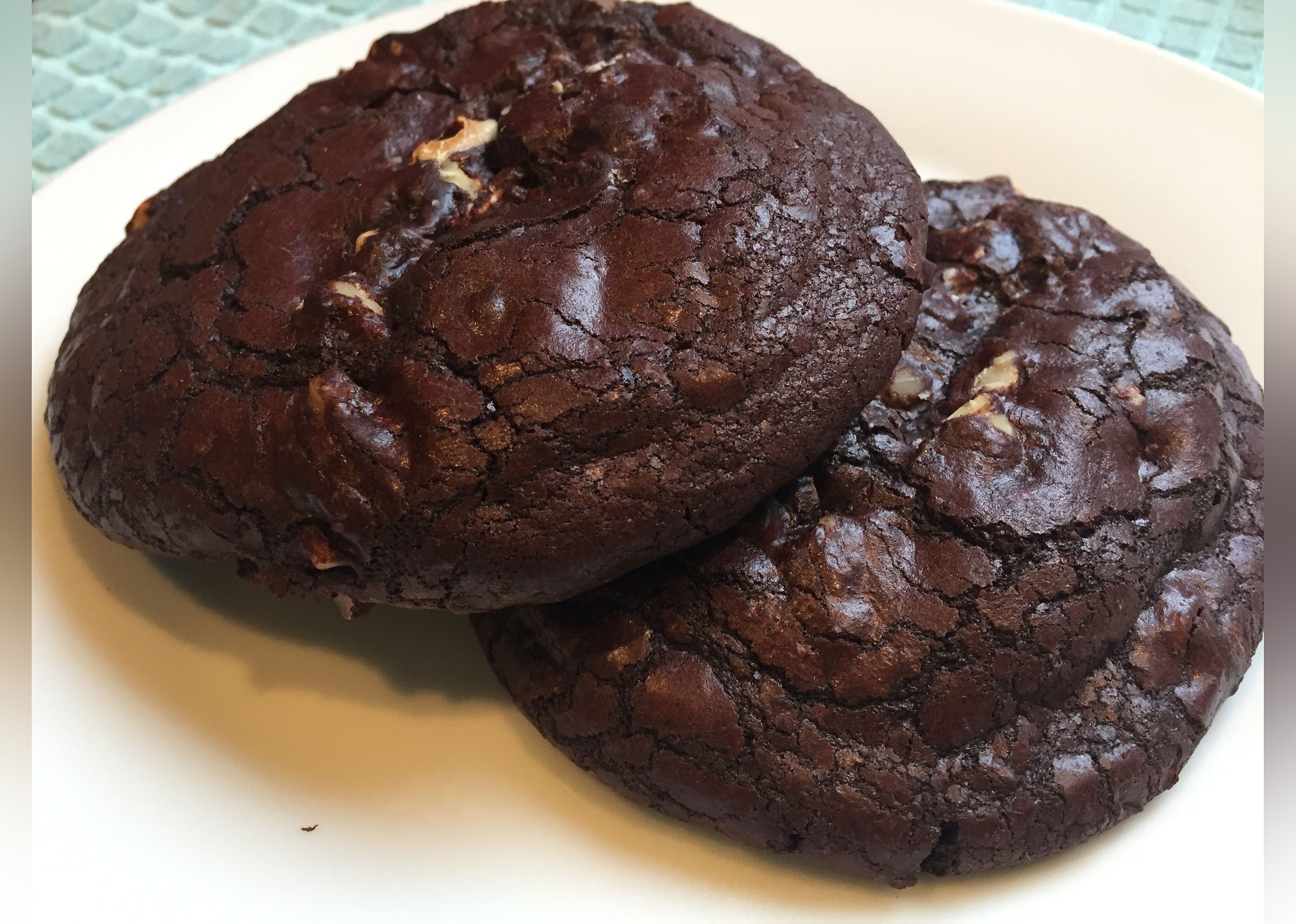 Chewy Keto Chocolate Cookies