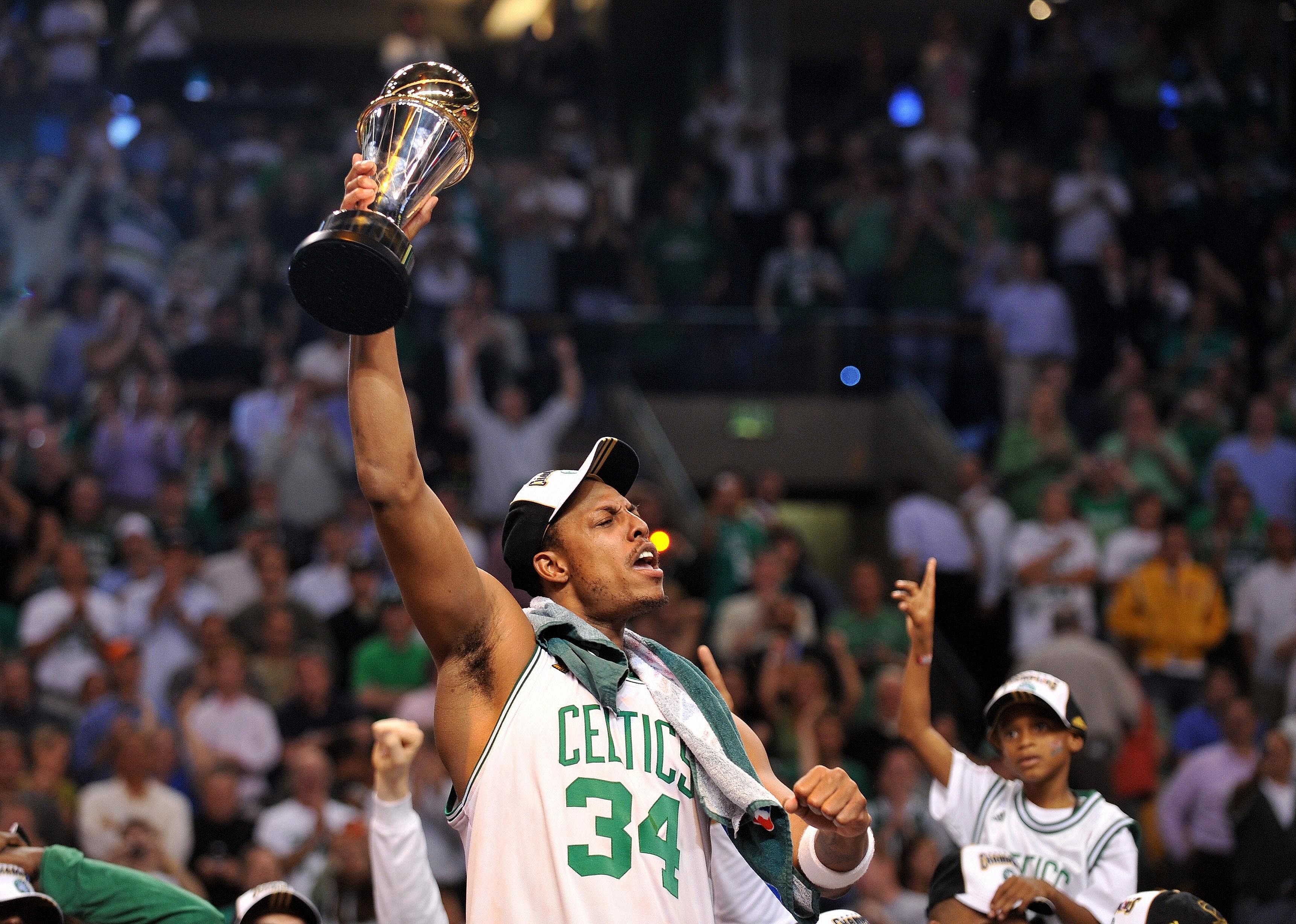 2008: Celtics defeat rival Lakers for 17th title