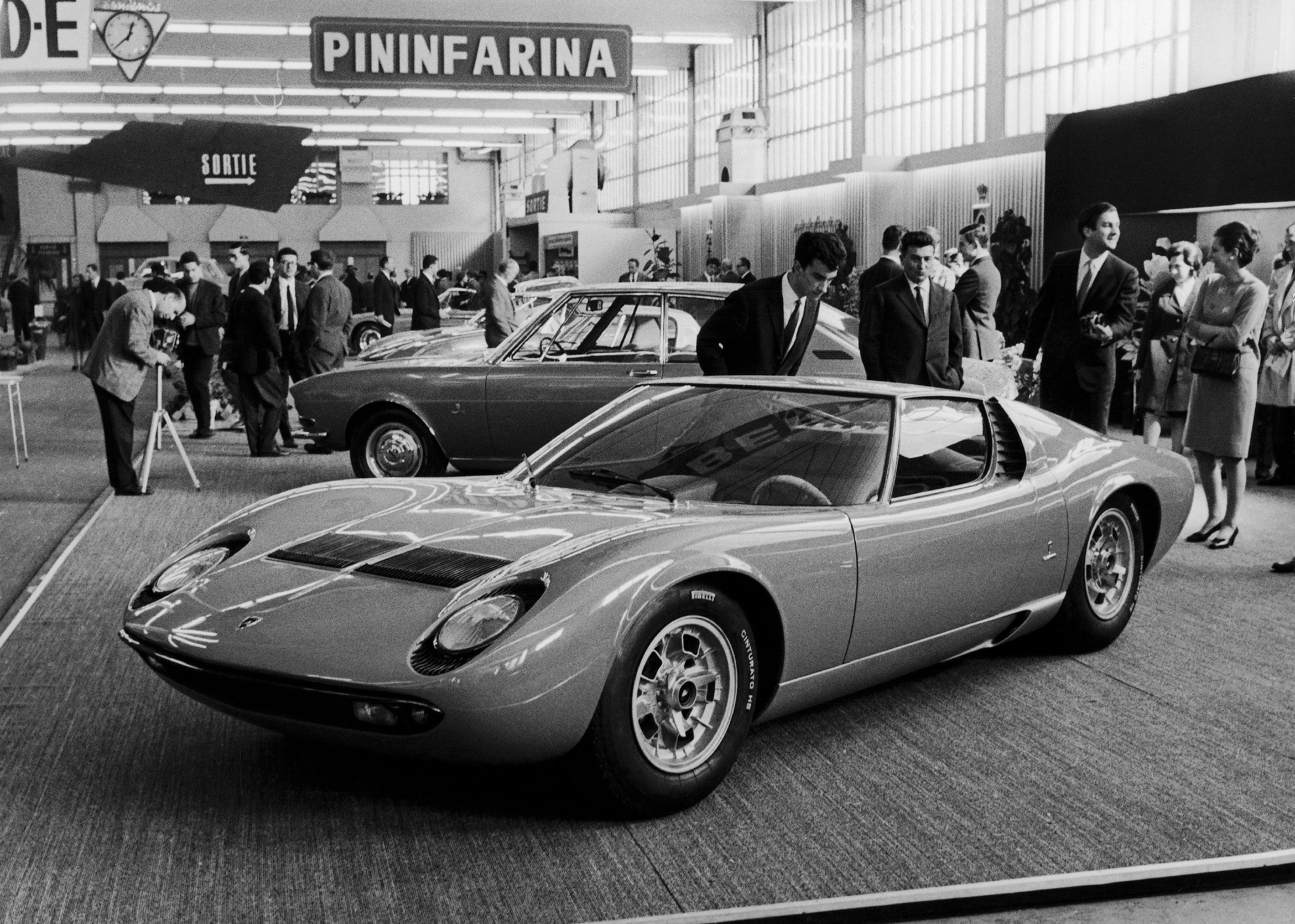 1967: Lamborghini launches the supercar era