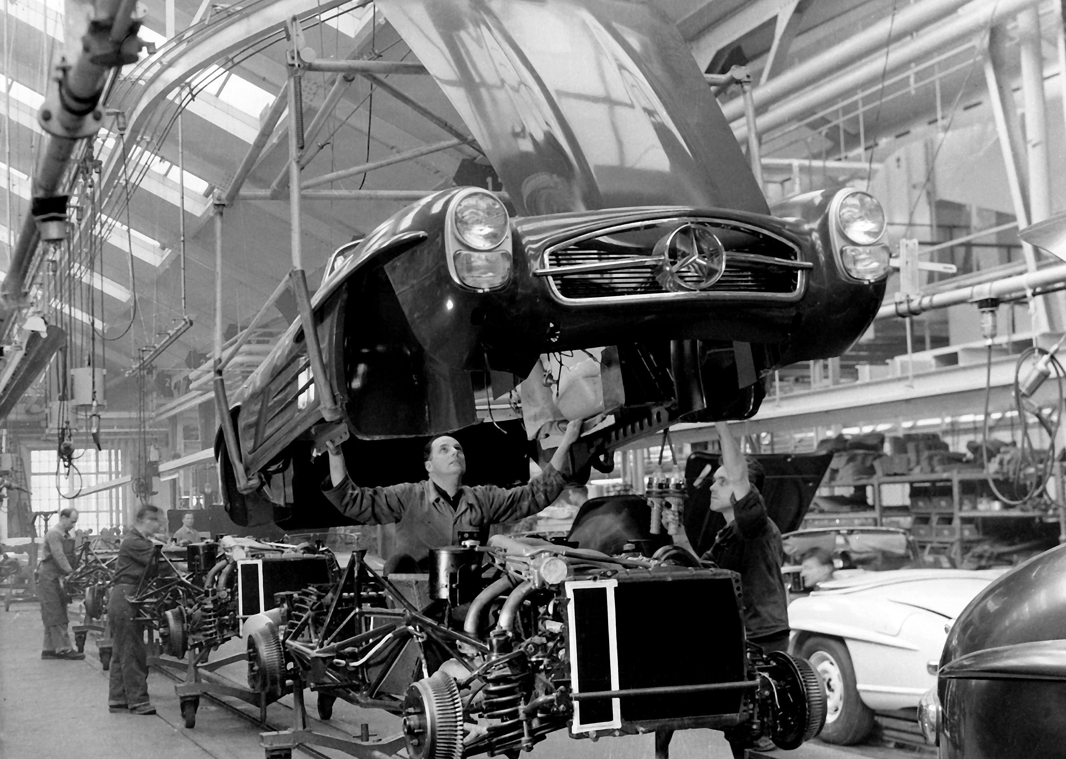 1954: Benz raises the bar