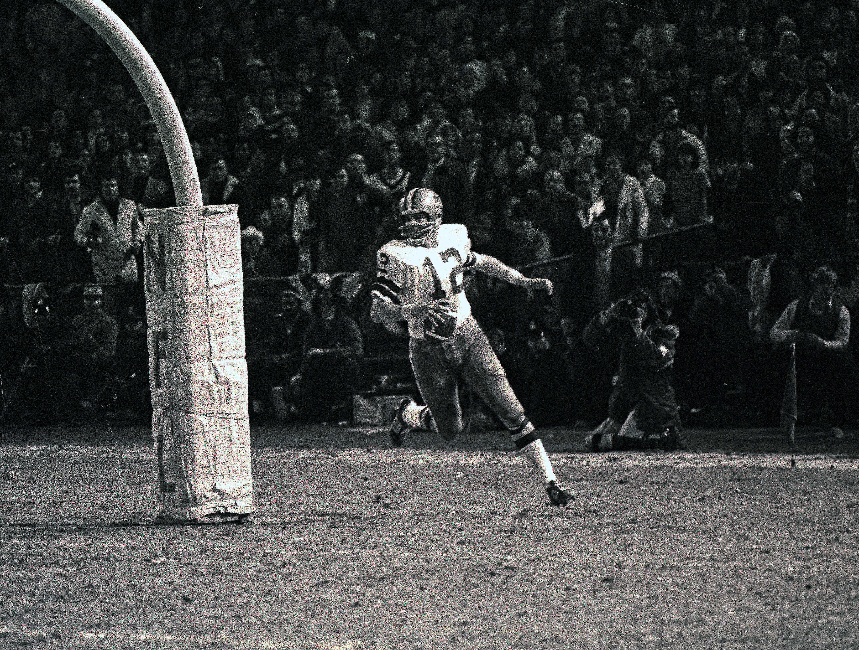 #28.  Roger Staubach, Dallas Cowboys