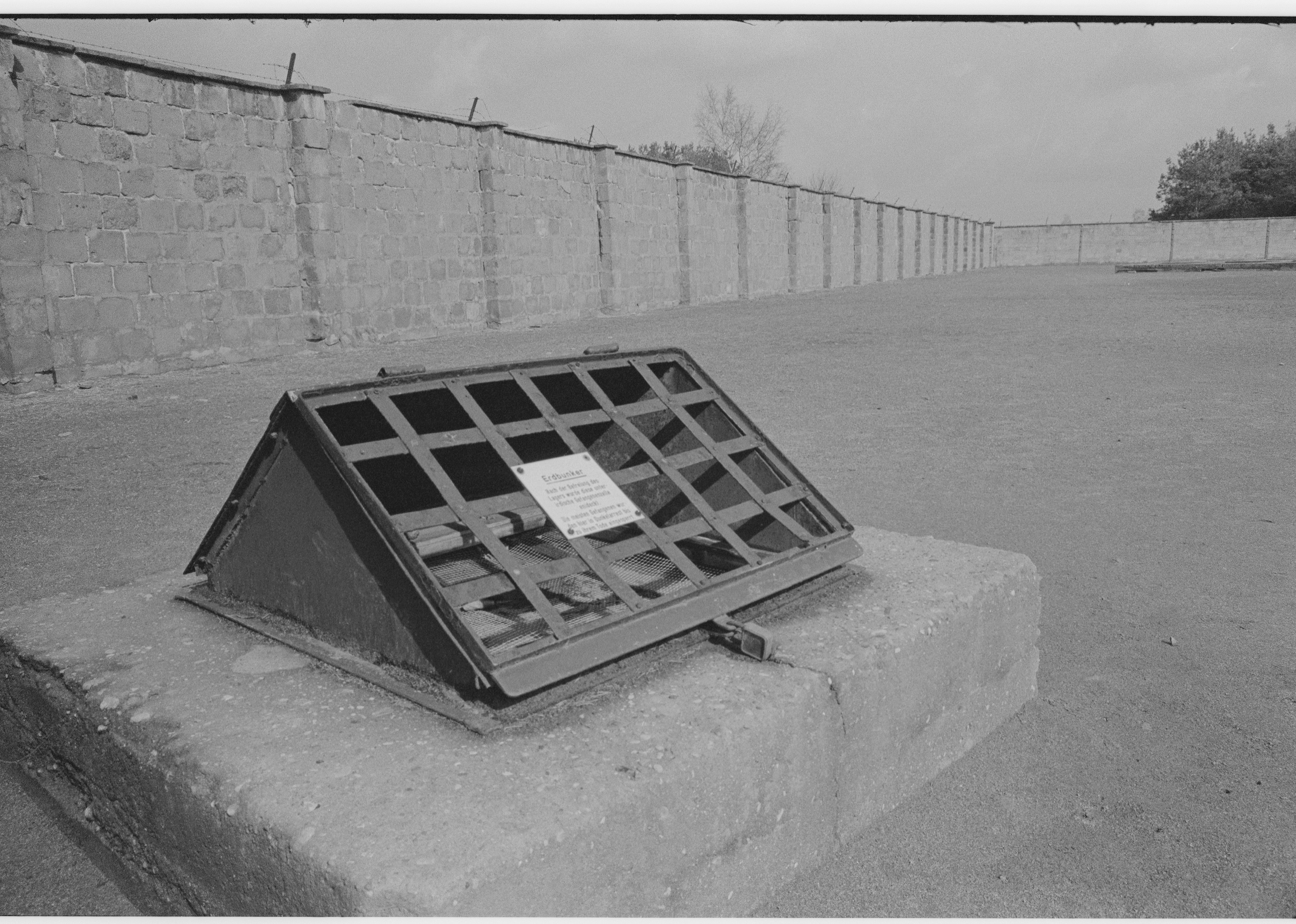 1983: Supermax prison era begins