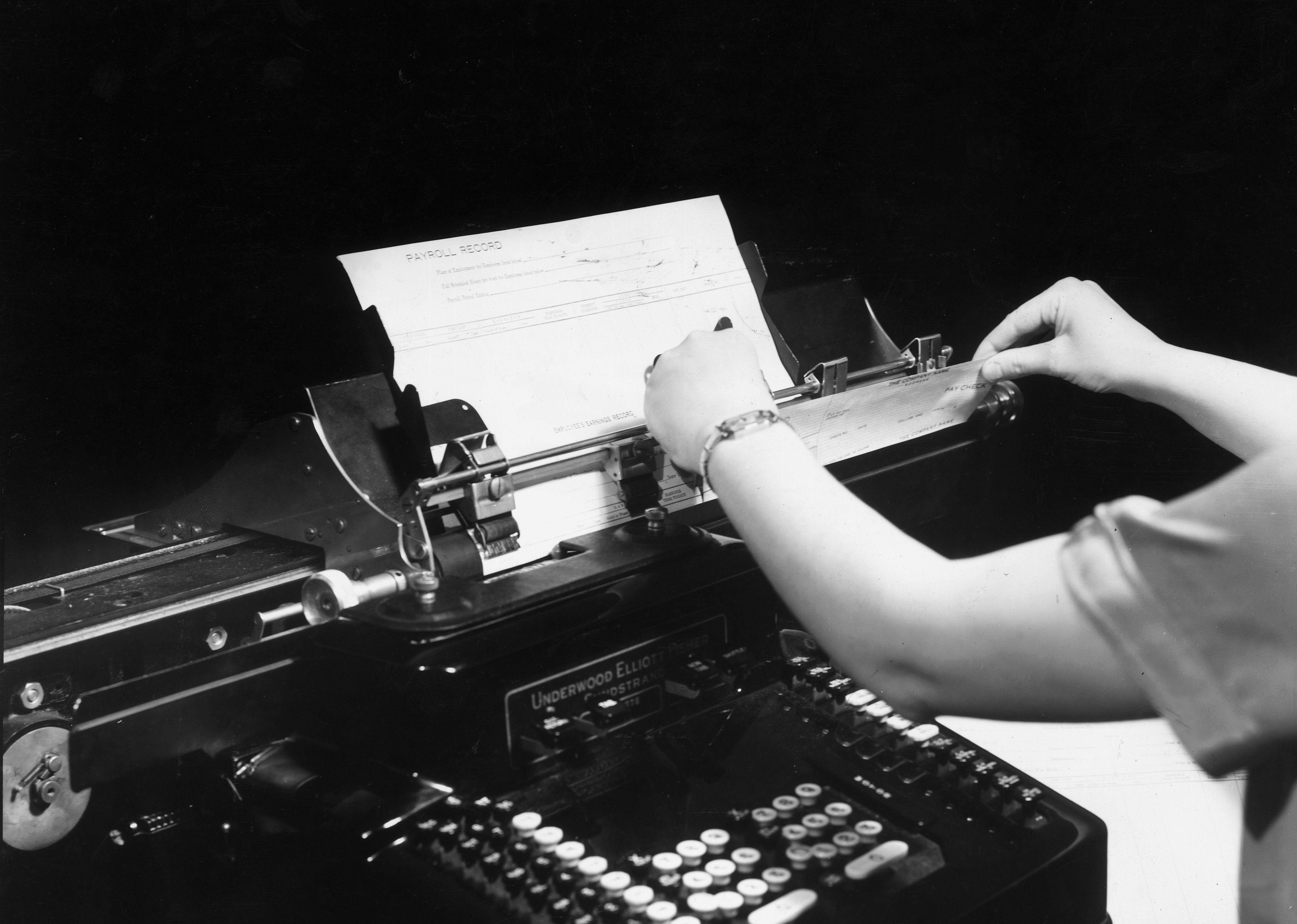 1949: ADP makes payroll easier