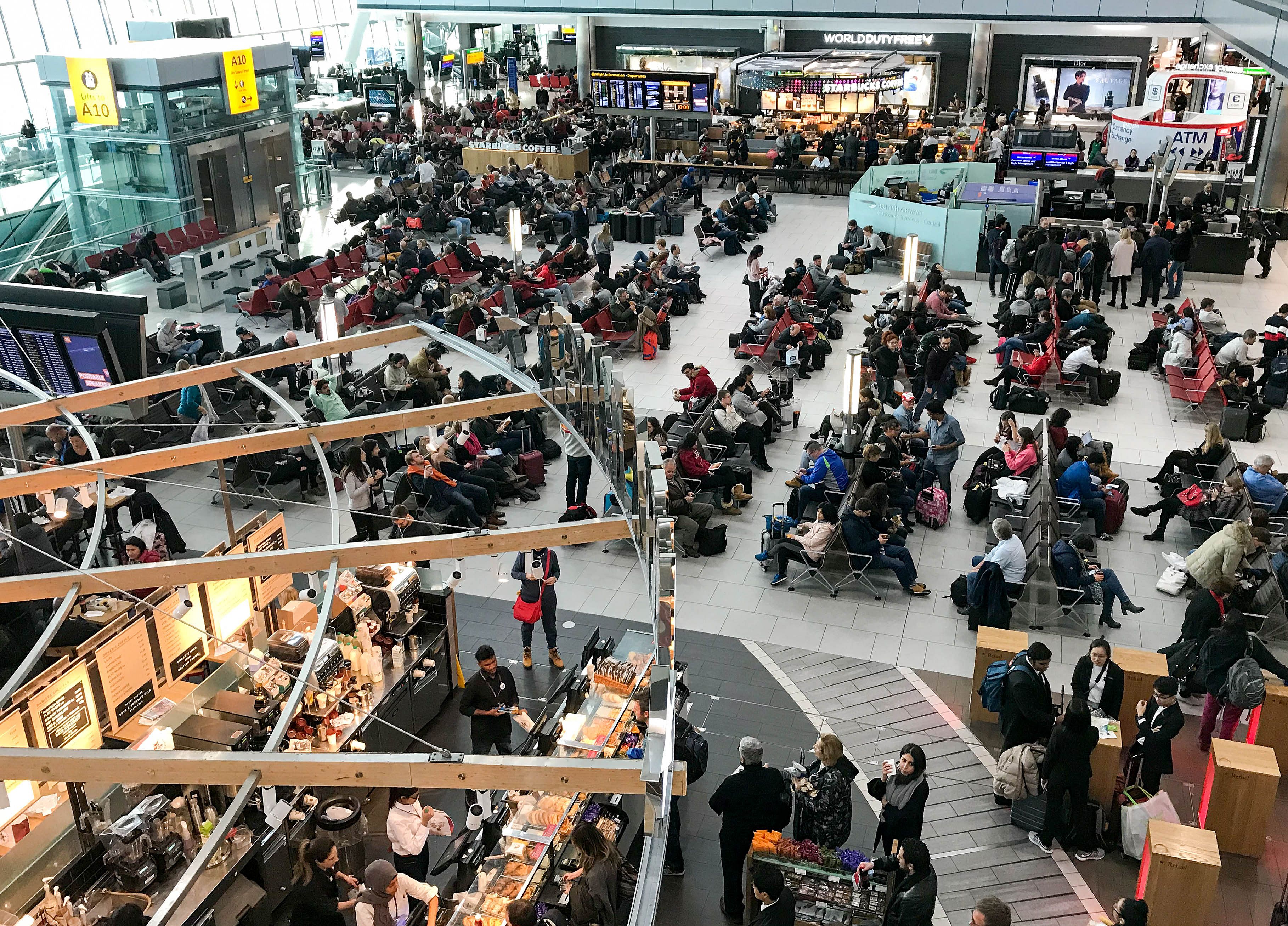 #7. London Heathrow Airport (LHR)