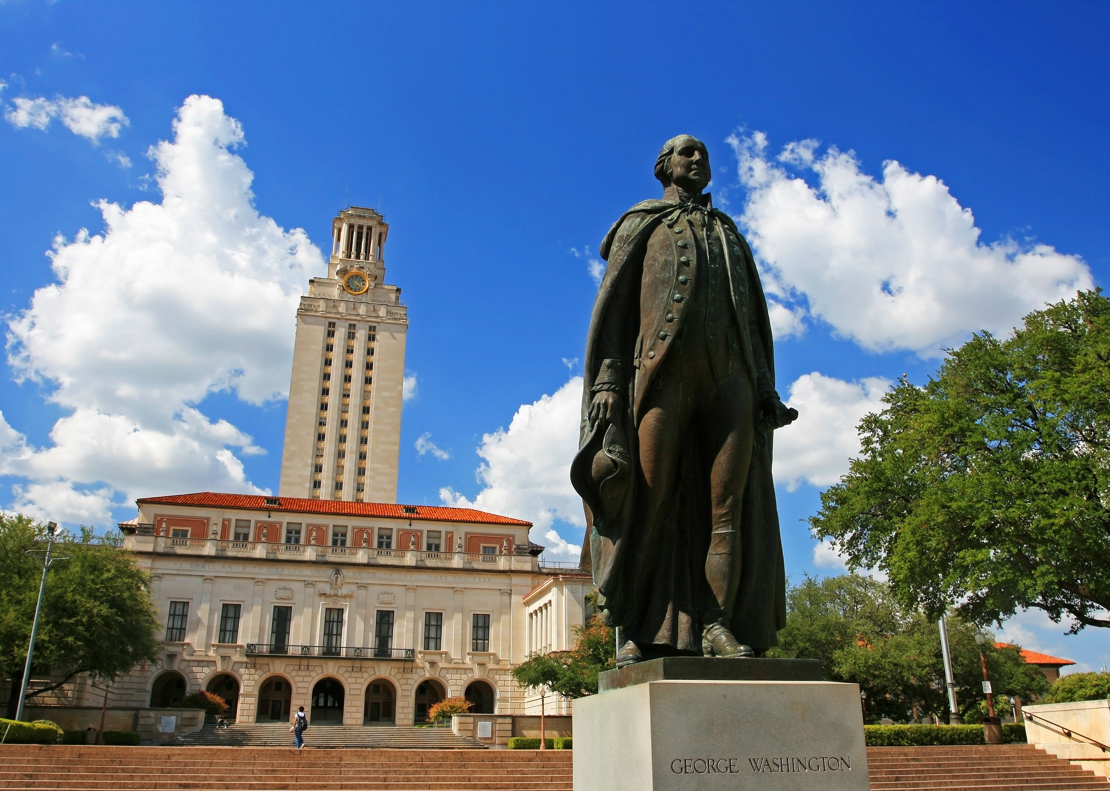 George Washington statue at University of Texas