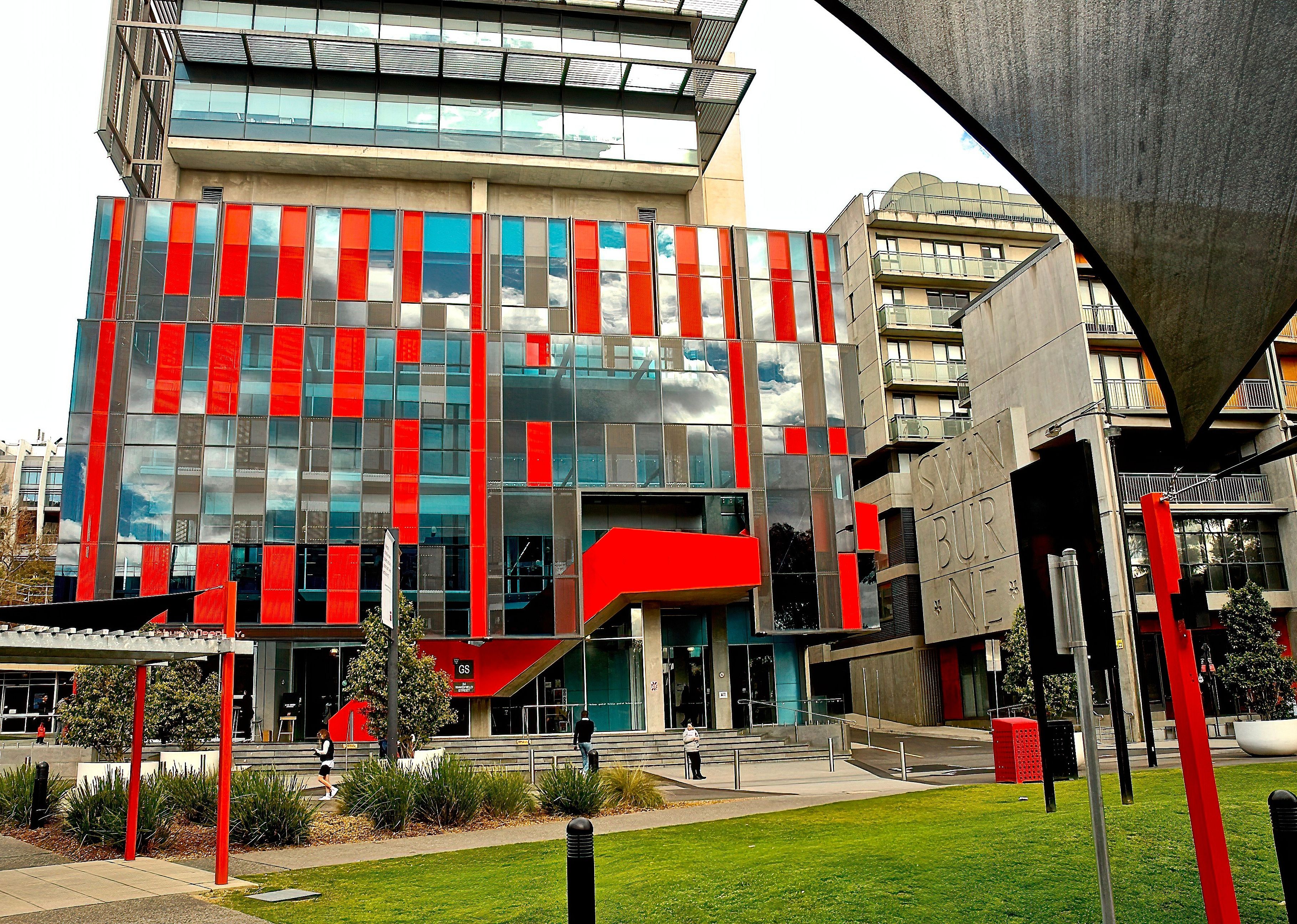 #9. Swinburne University of Technology