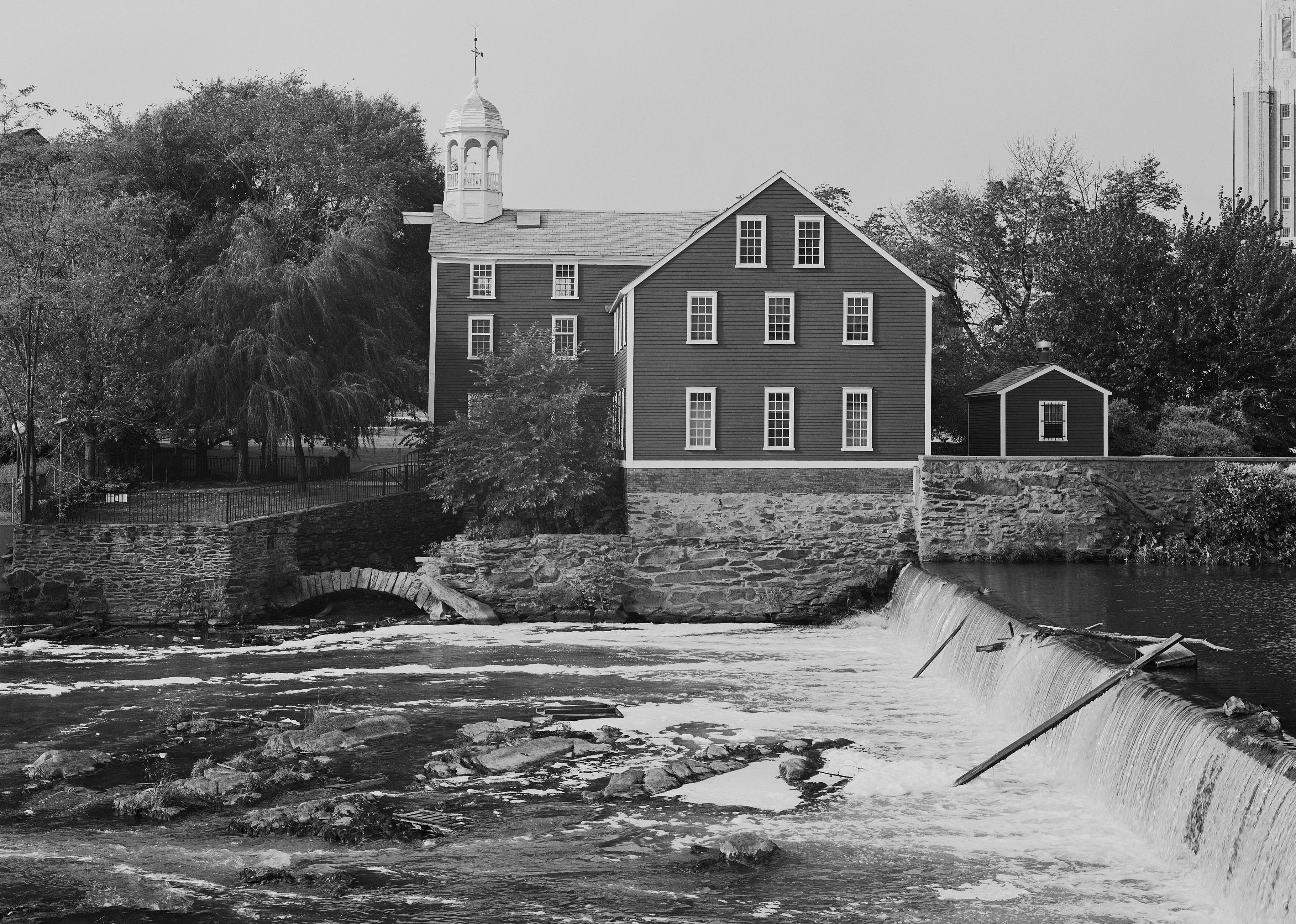 1824: Women stage first factory strike in US