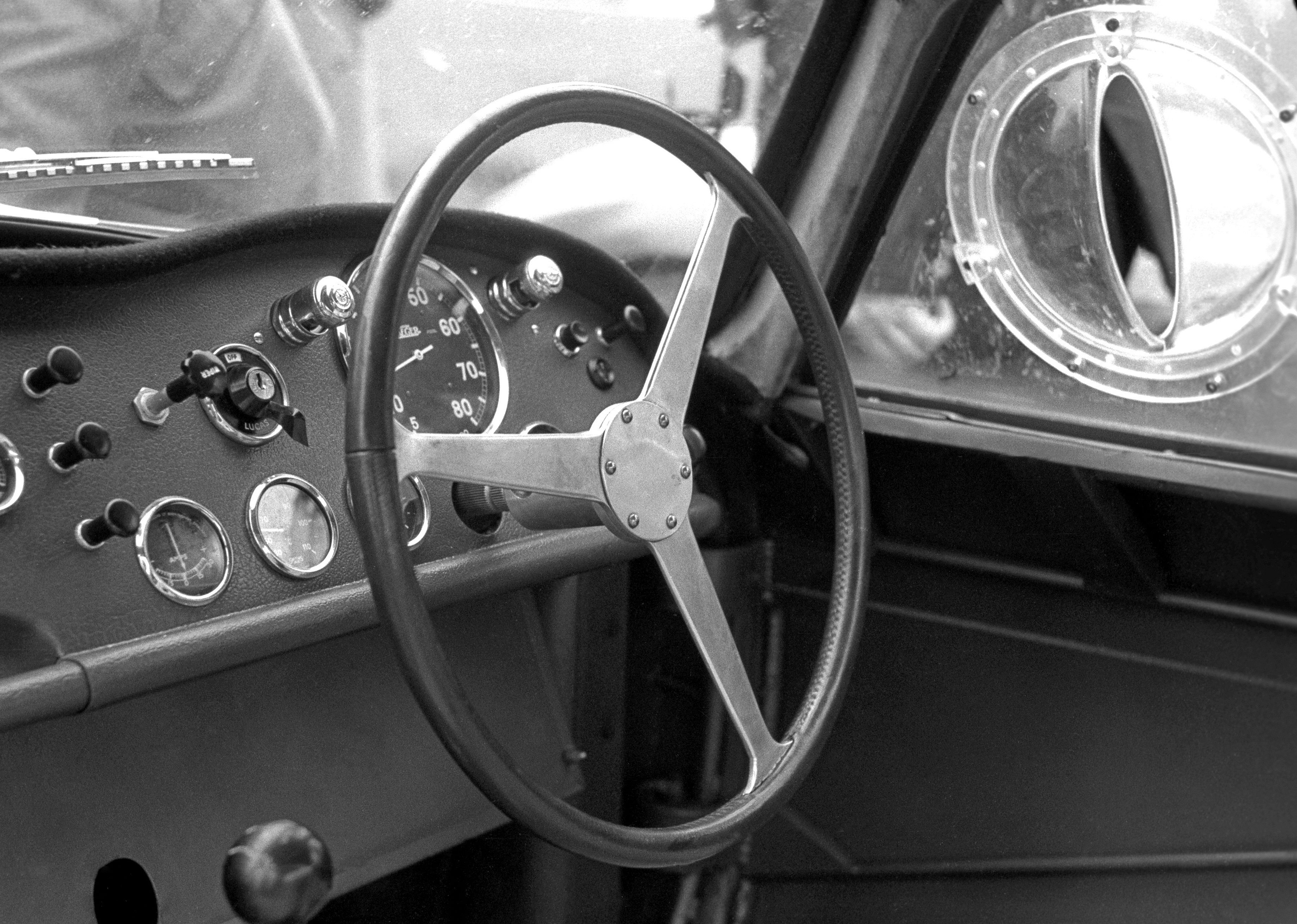 1951: Steering gets easier