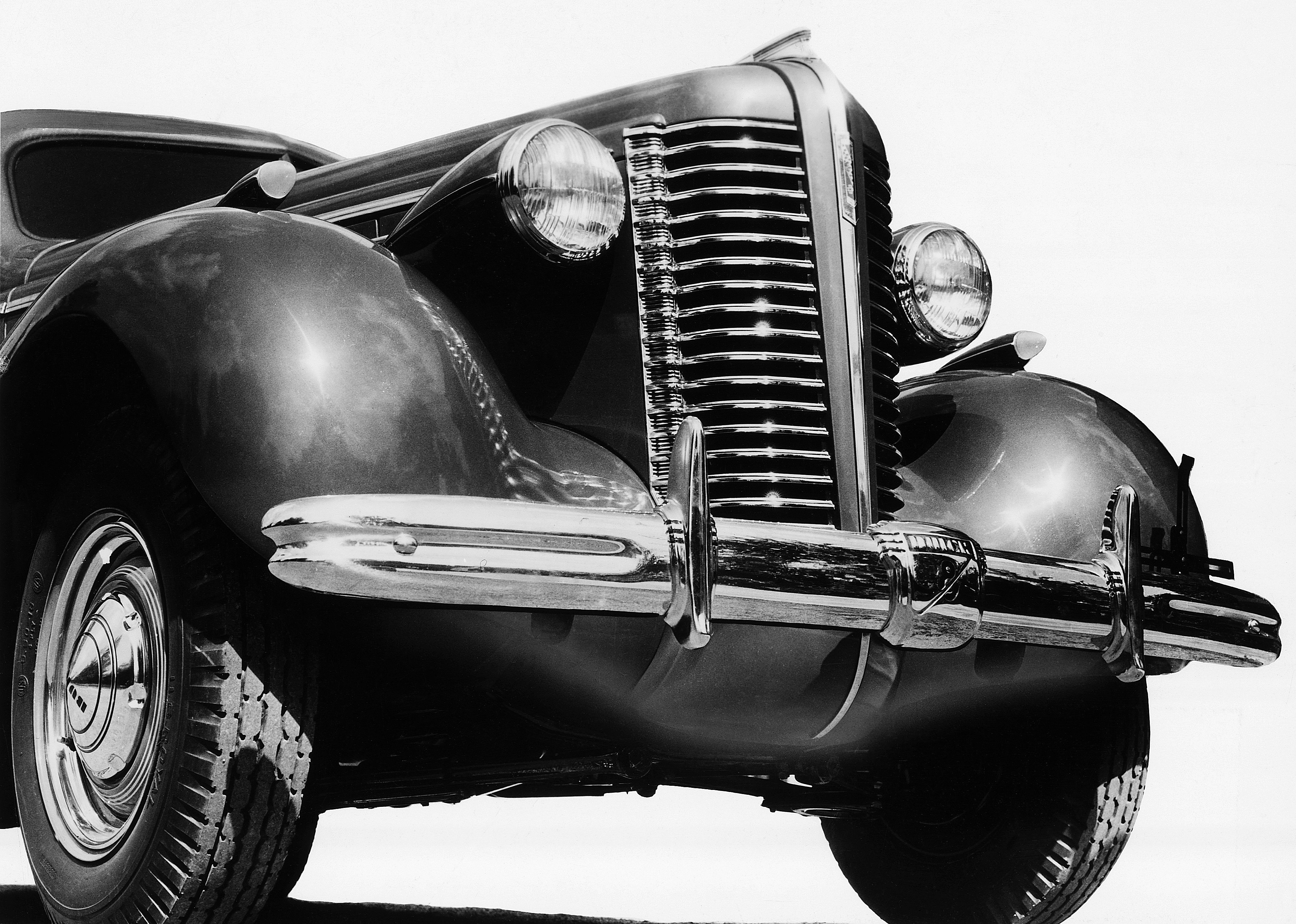 1938: Automakers begin predicting the future
