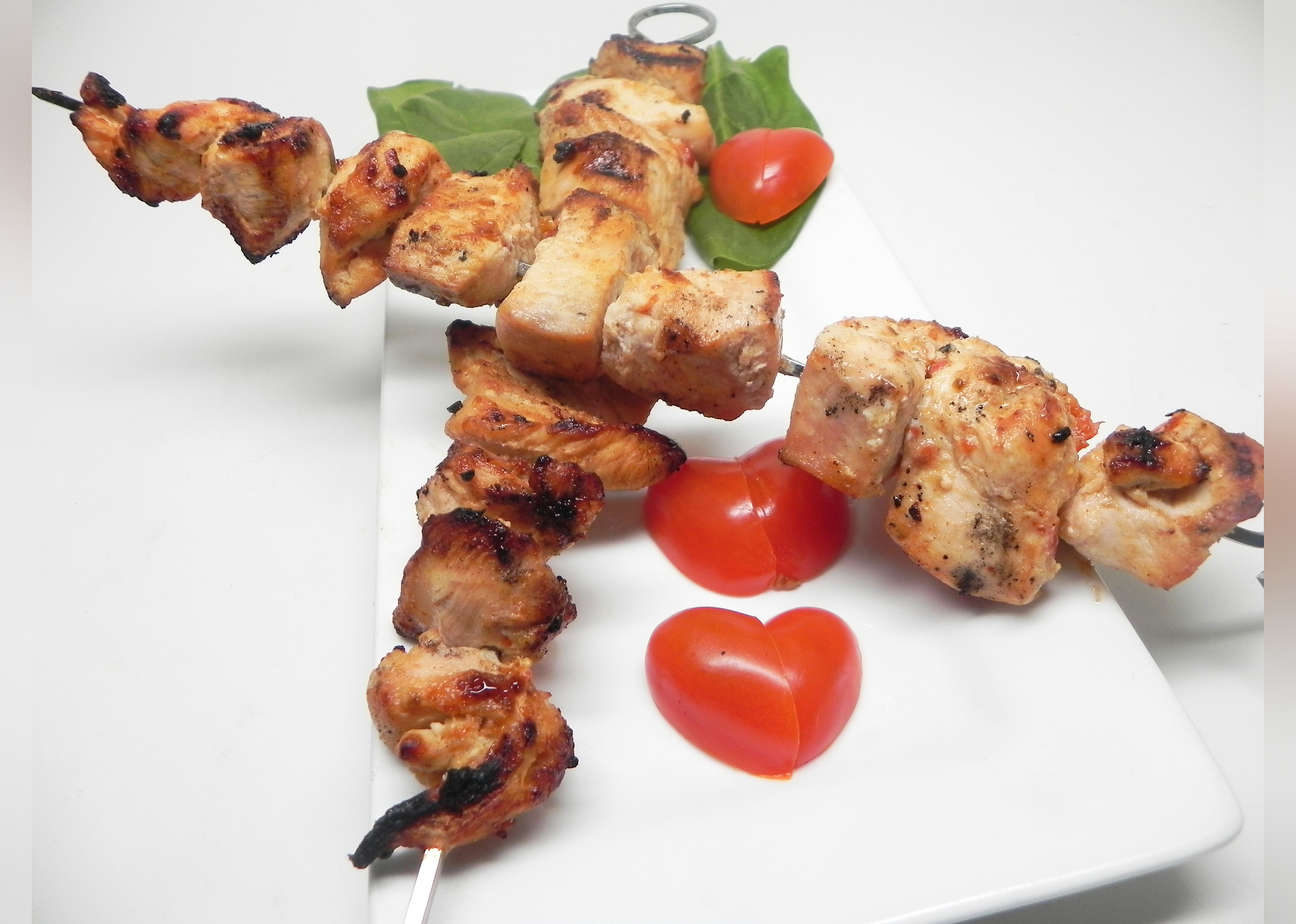 Shish Tawook (Mediterranean Chicken Kabobs)