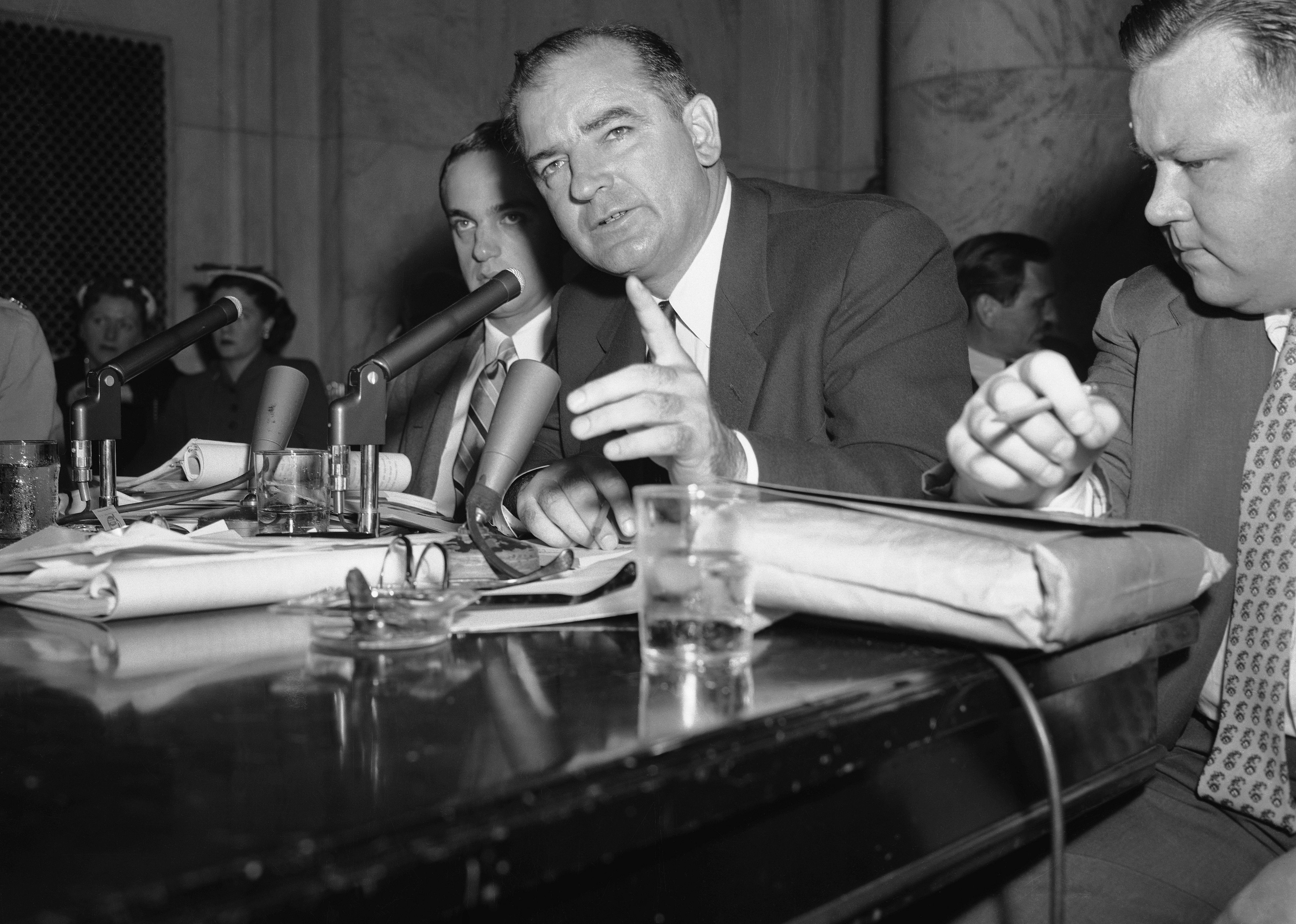 1953: Journalist takes down Sen. McCarthy