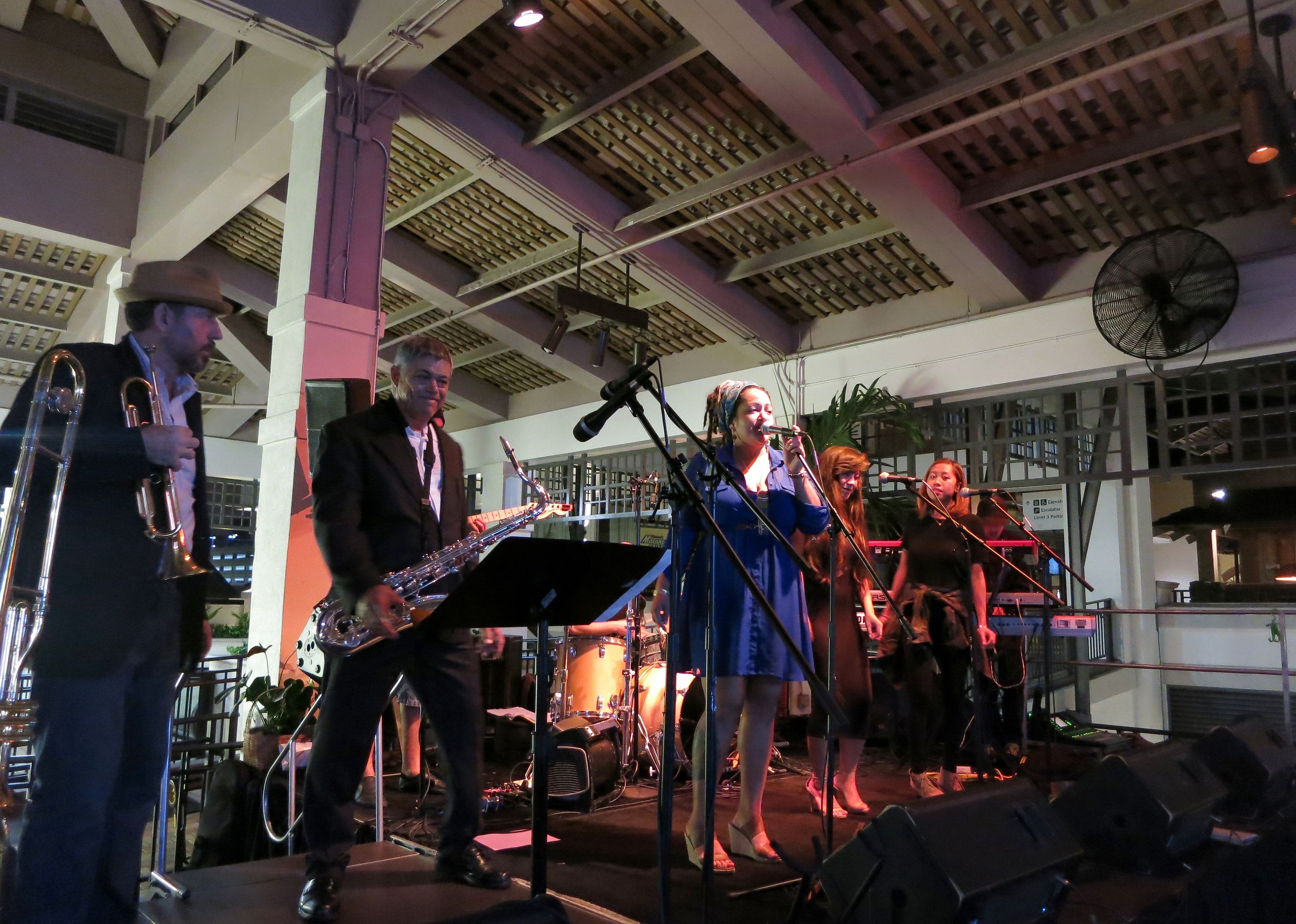 Smokestack Band plays music at Mai Tai Bar in Honolulu, Hawaii