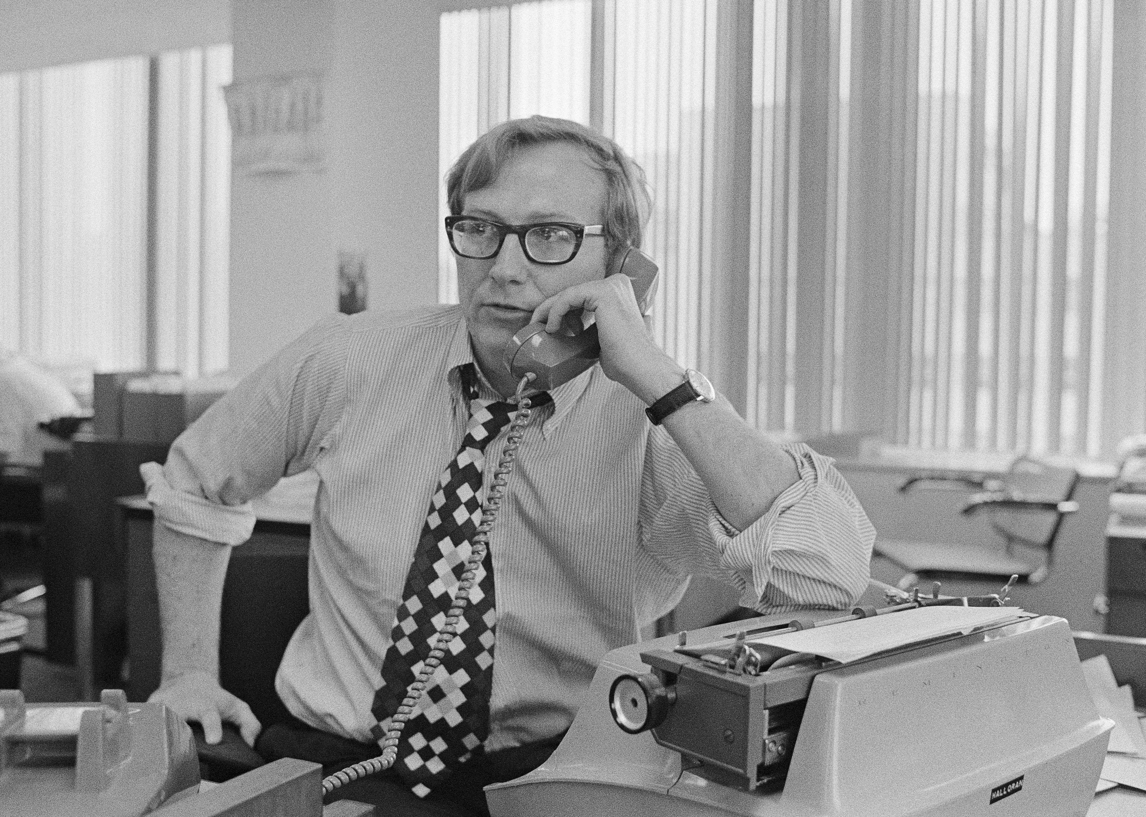 1974: Exposé on CIA covert action programs