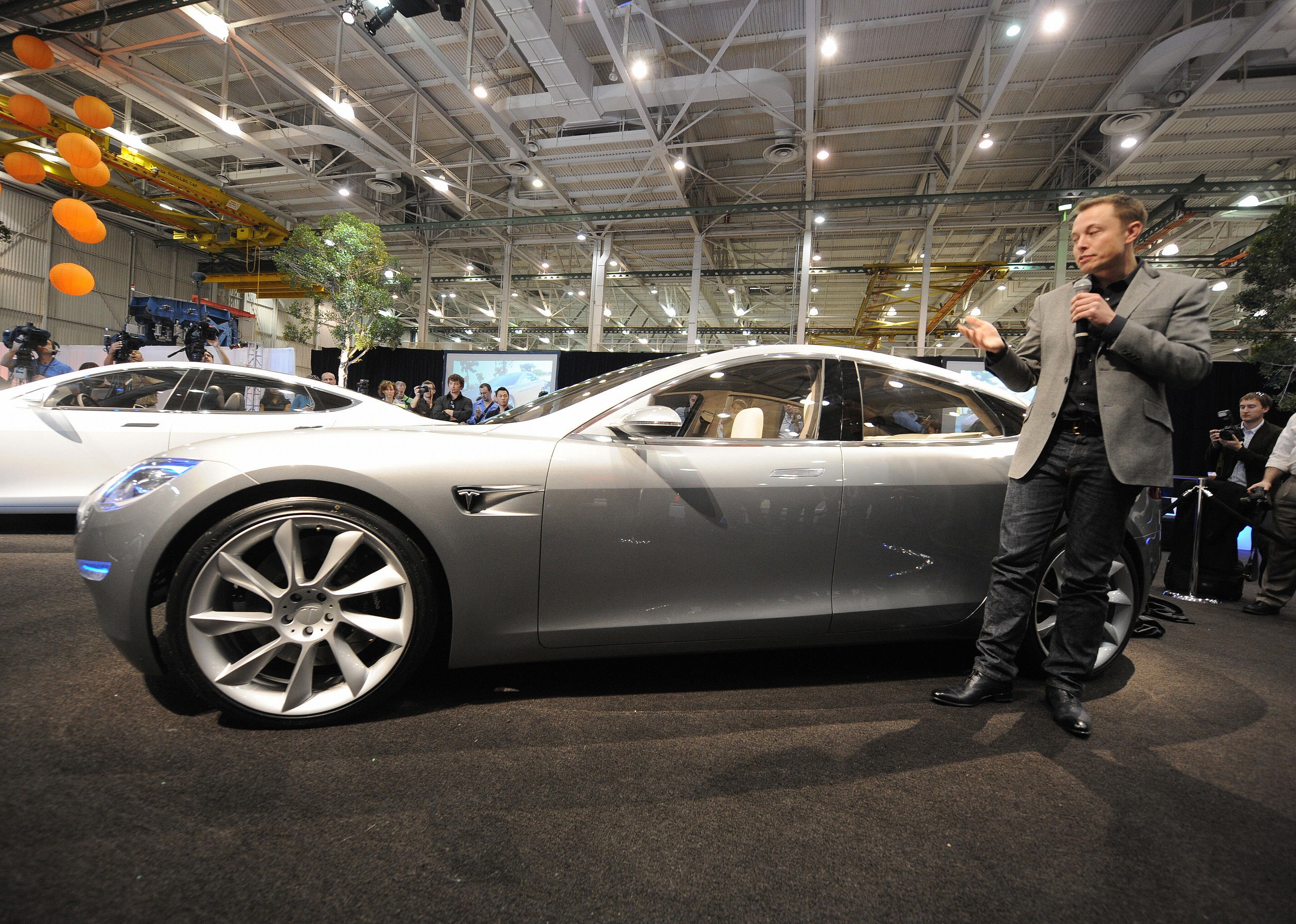 2011: The world meets the Tesla Model S