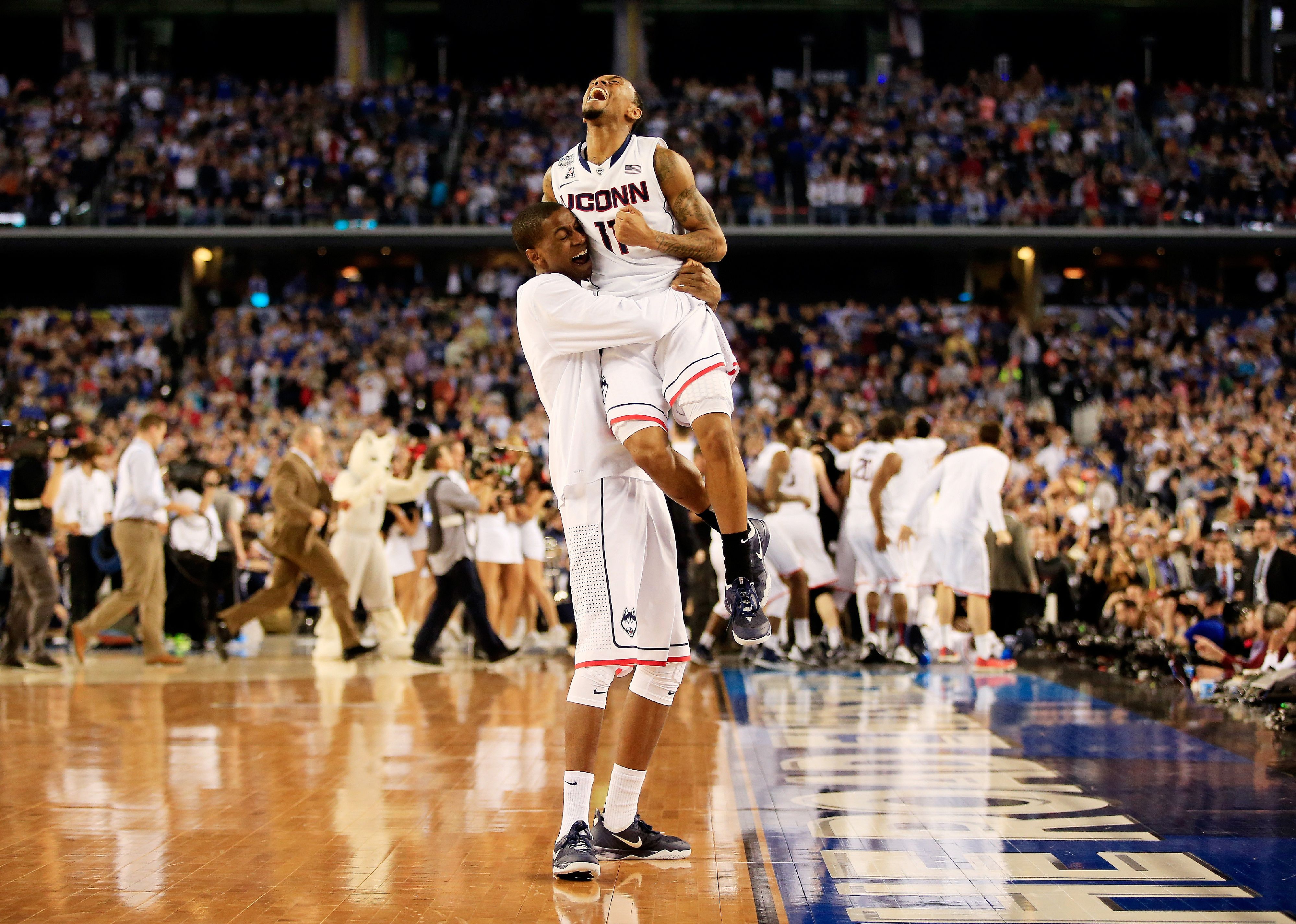 #4. The 2014 UConn Huskies