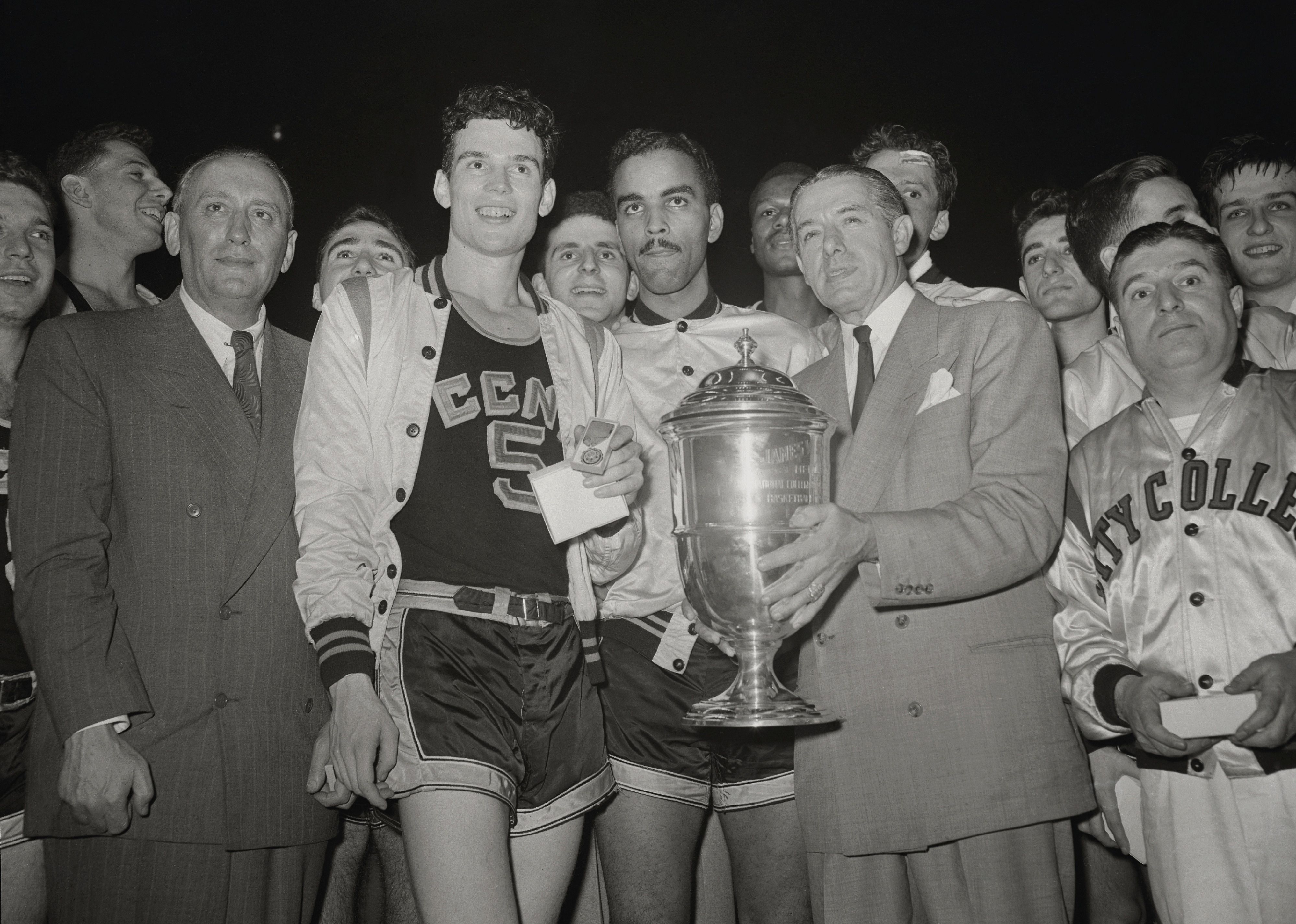 #3. The 1950 CCNY Beavers