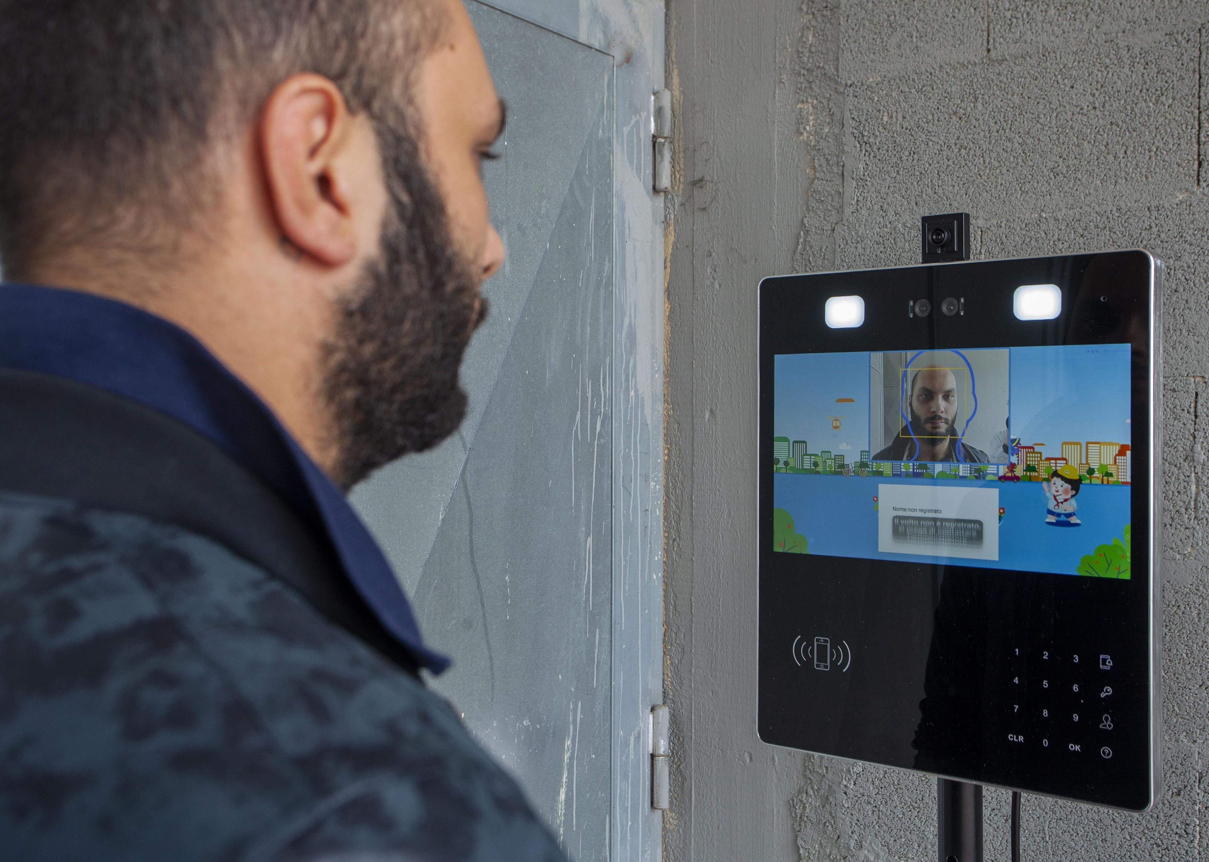 Facial thermal detectors in Italy