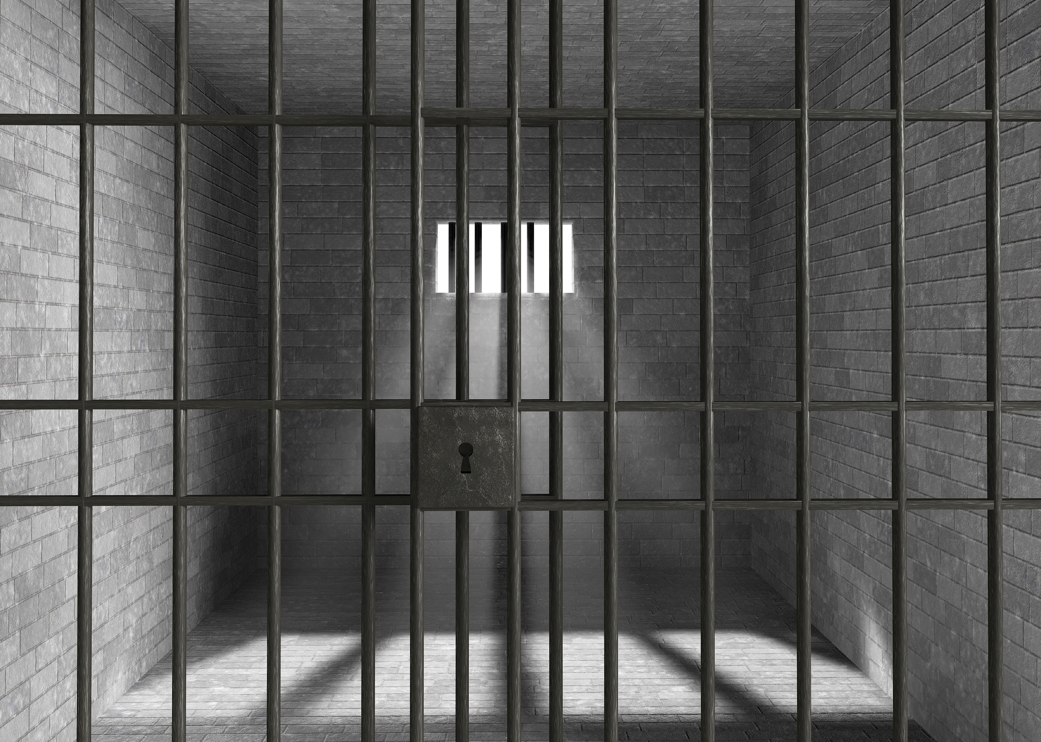 1961: Bureau of Prisons experiments with prerelease centers