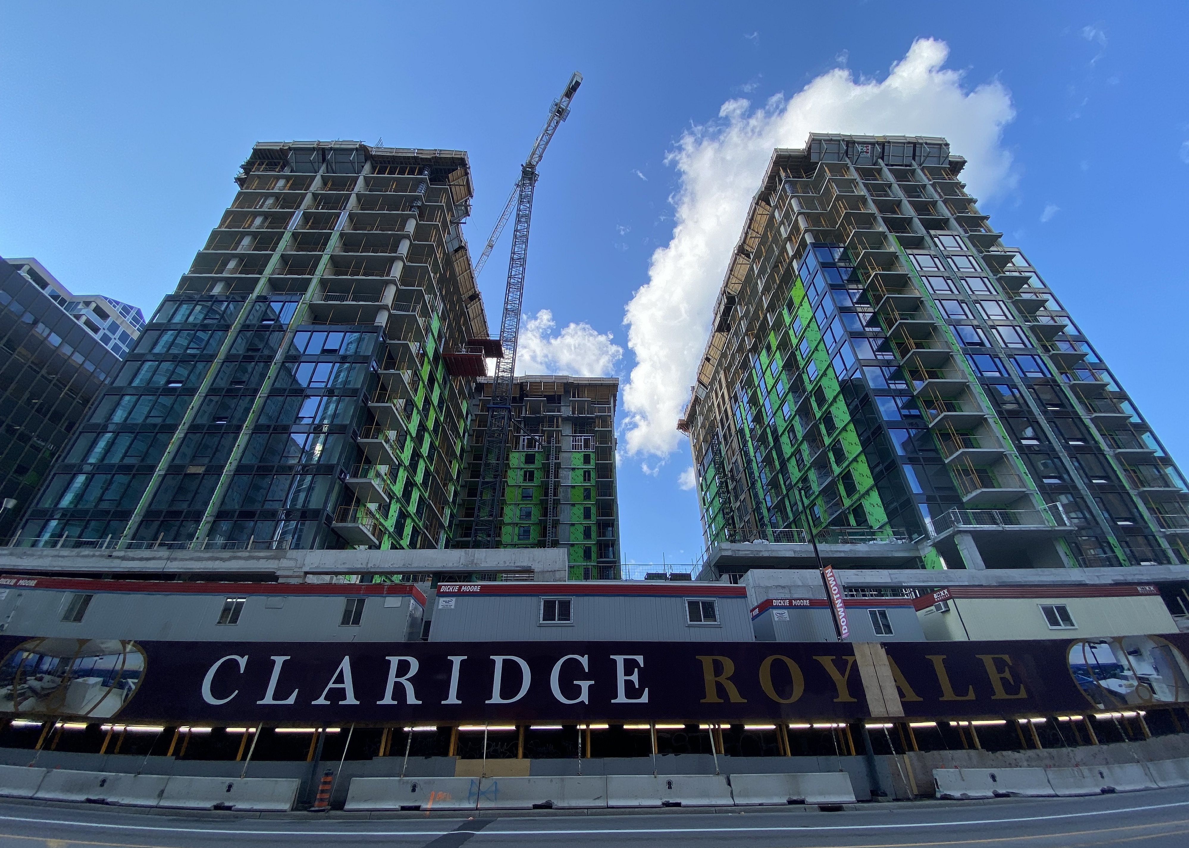 Claridge Royal building complex being constructed on Rideau Street.