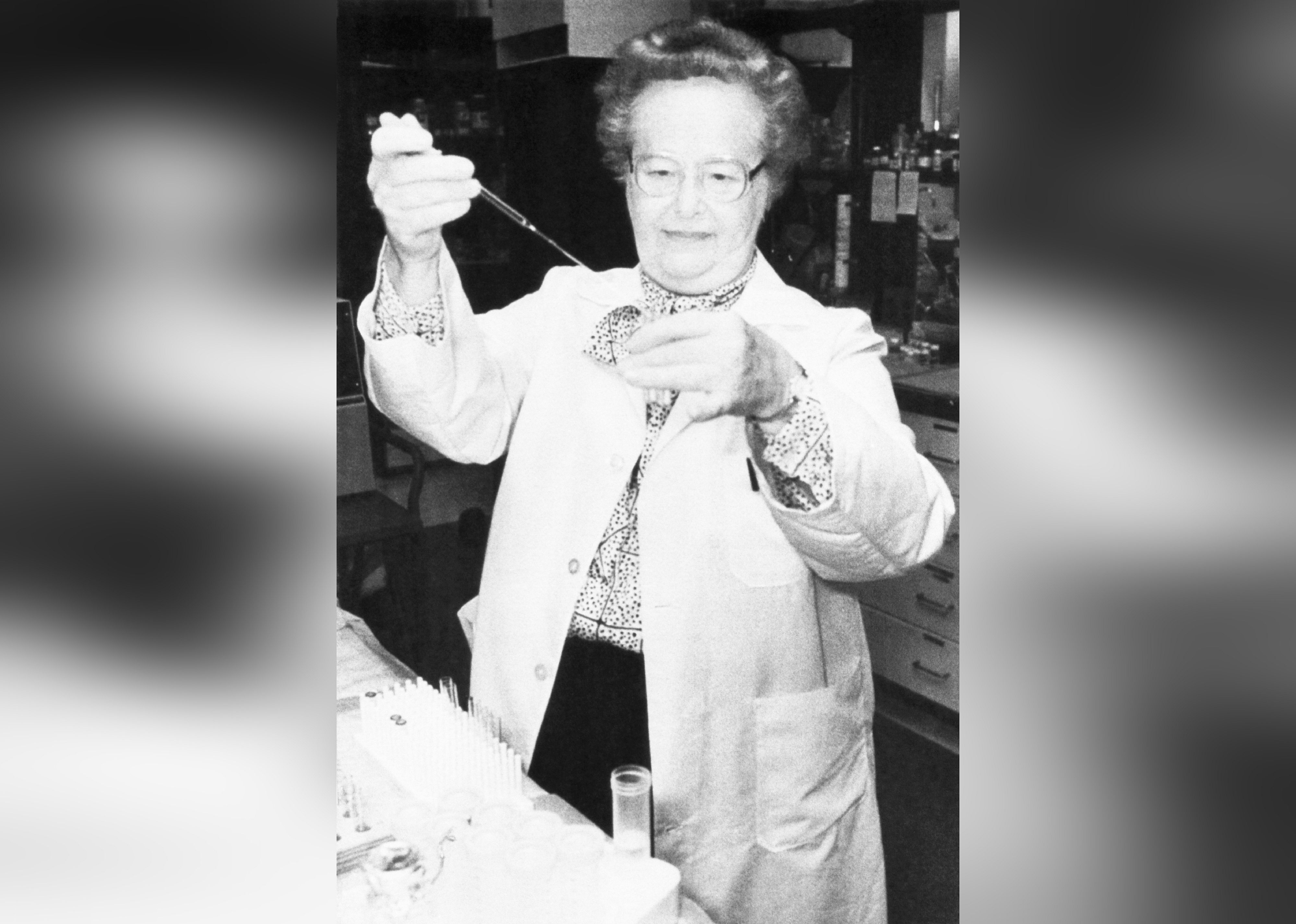 1954: Gertrude Elion patents a leukemia-fighting drug