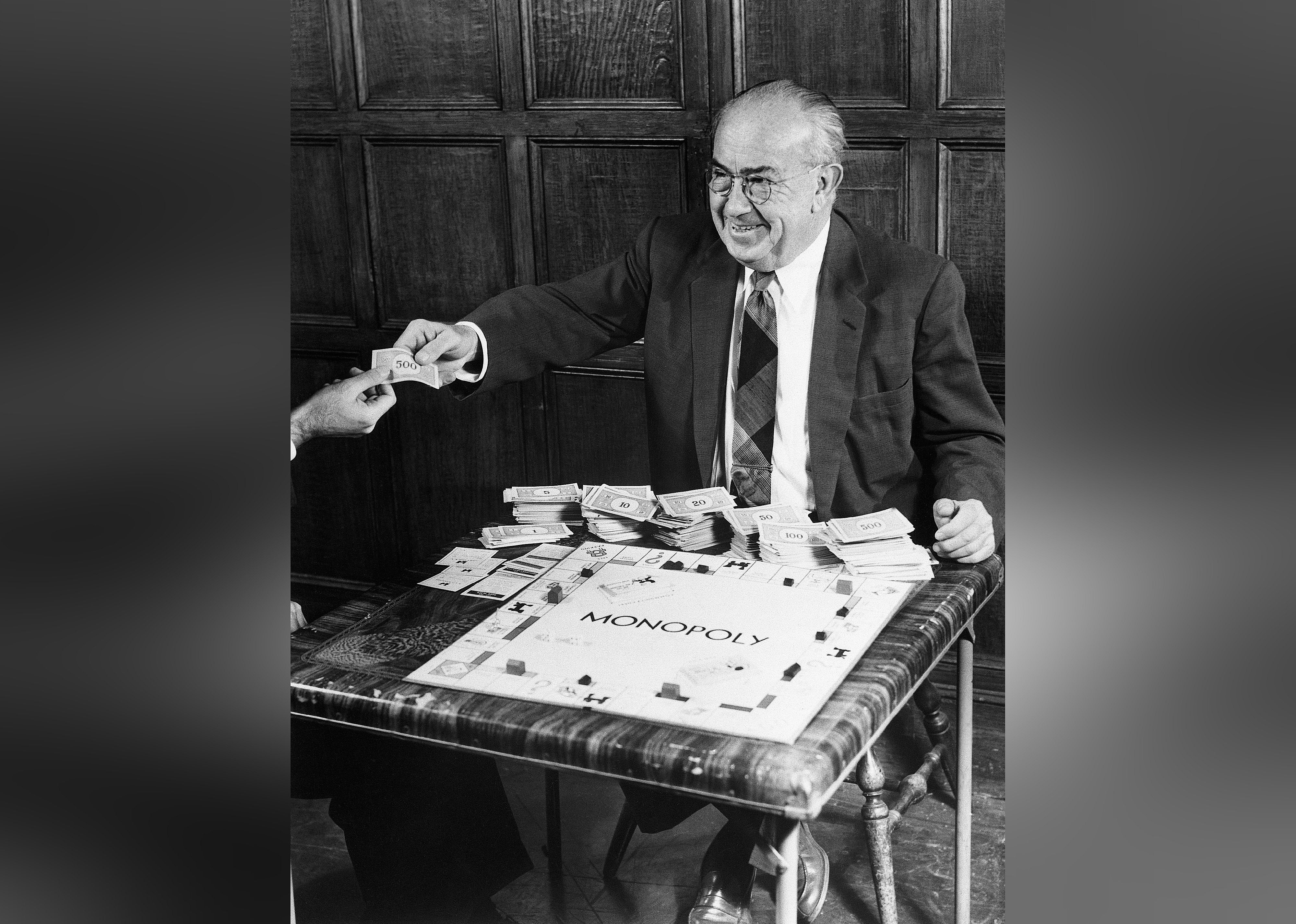 1935: Monopoly