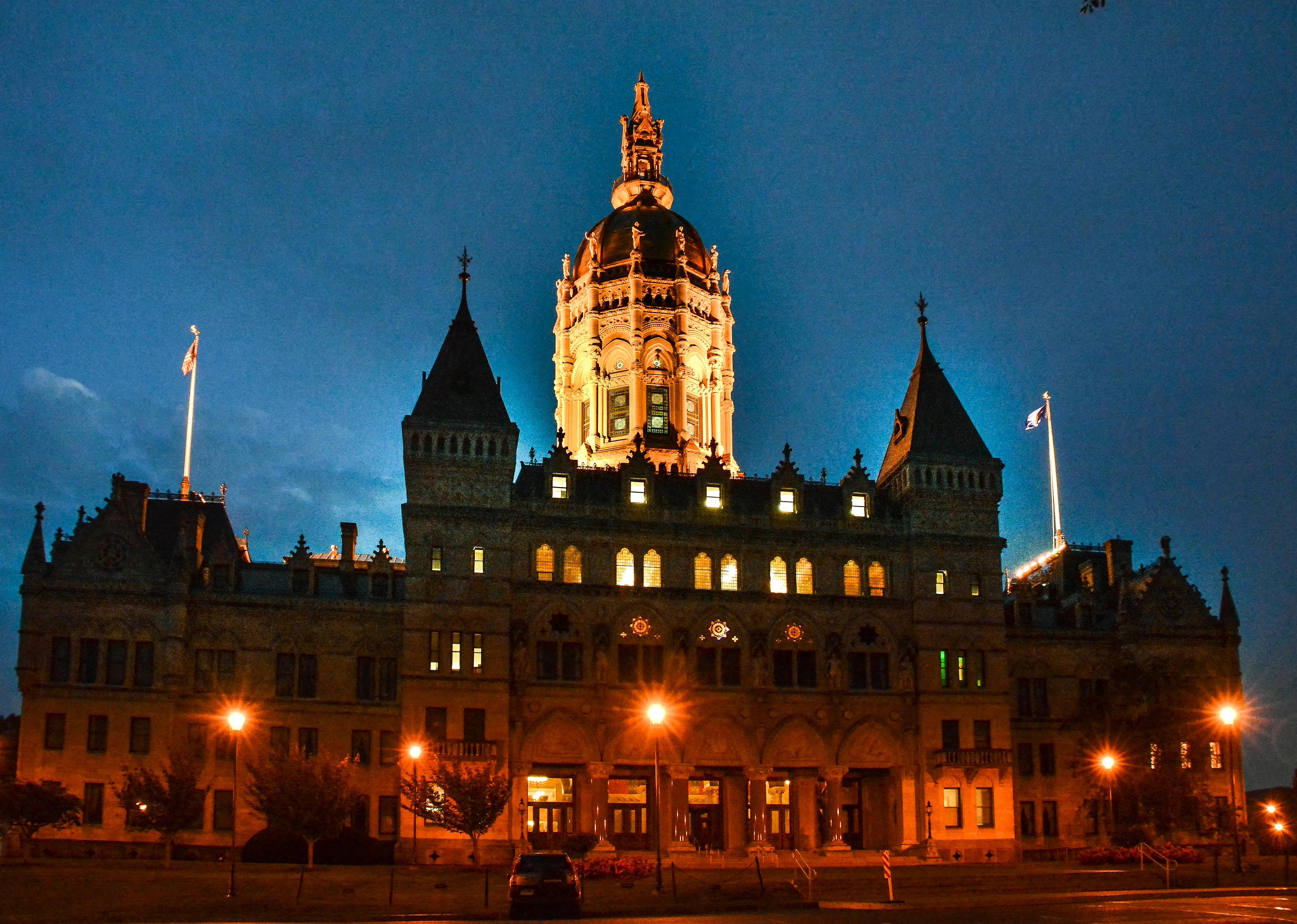 #19. Connecticut State Capitol
