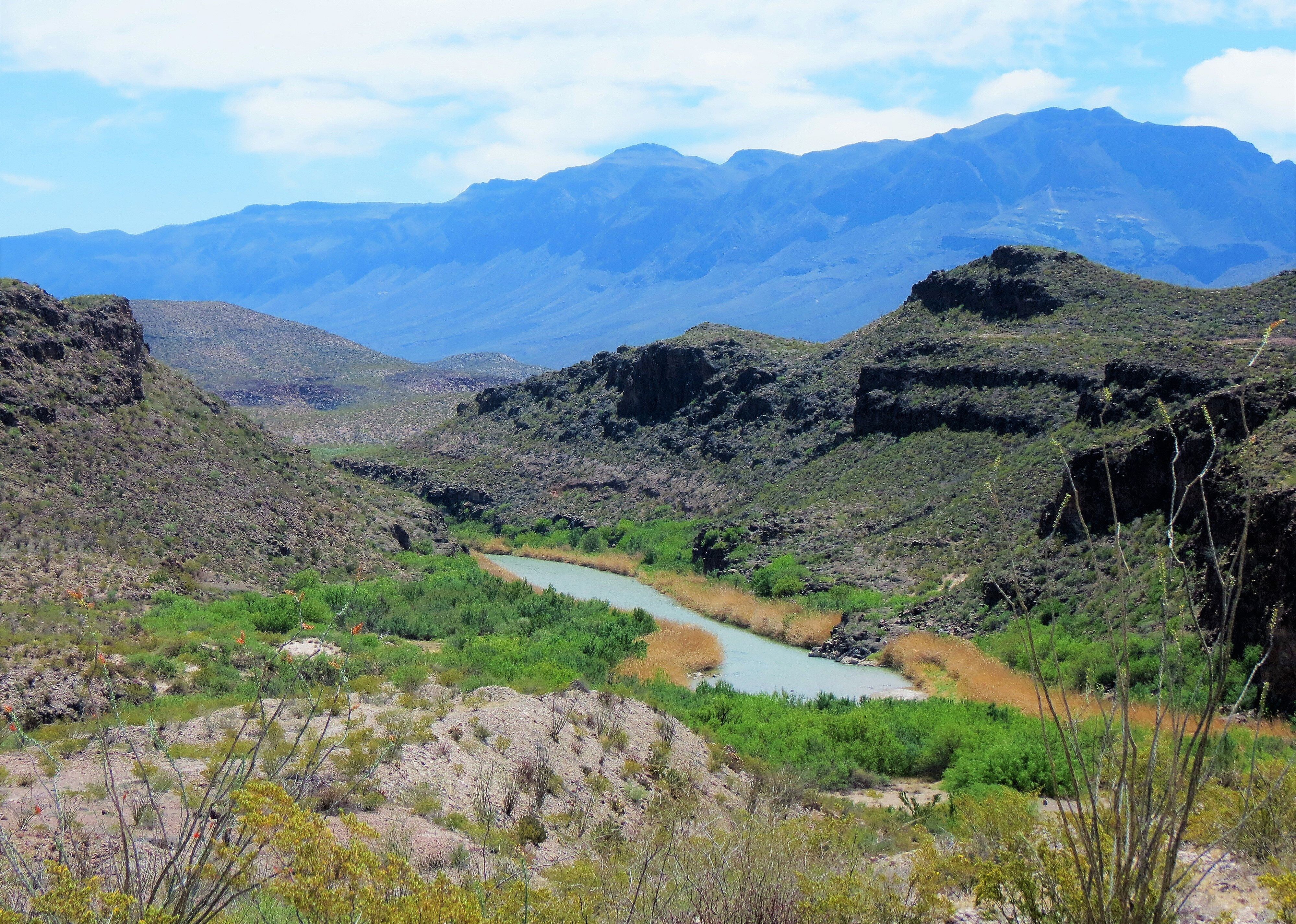 #8. El Camino Del Rio