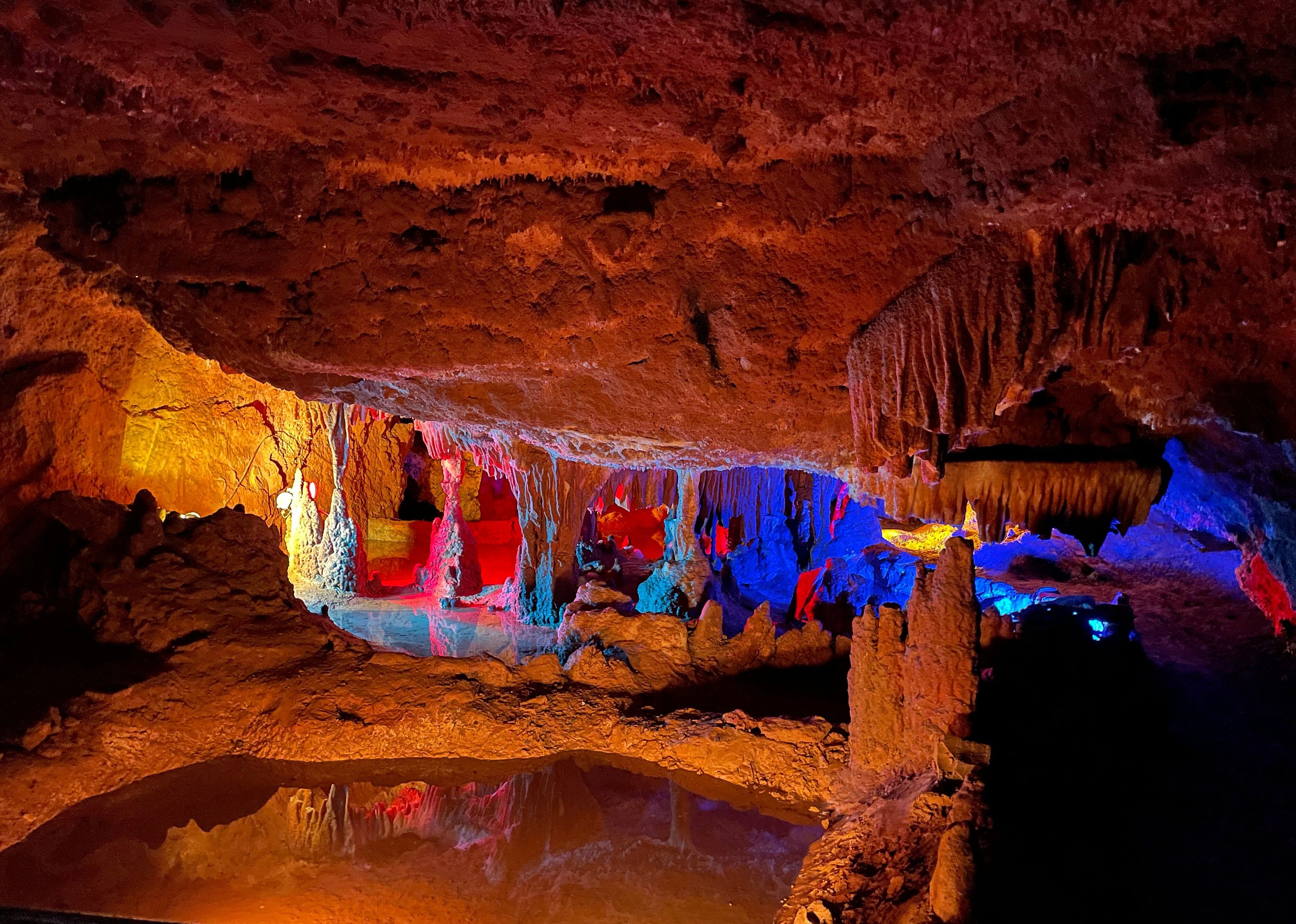 #25. Grand Caverns