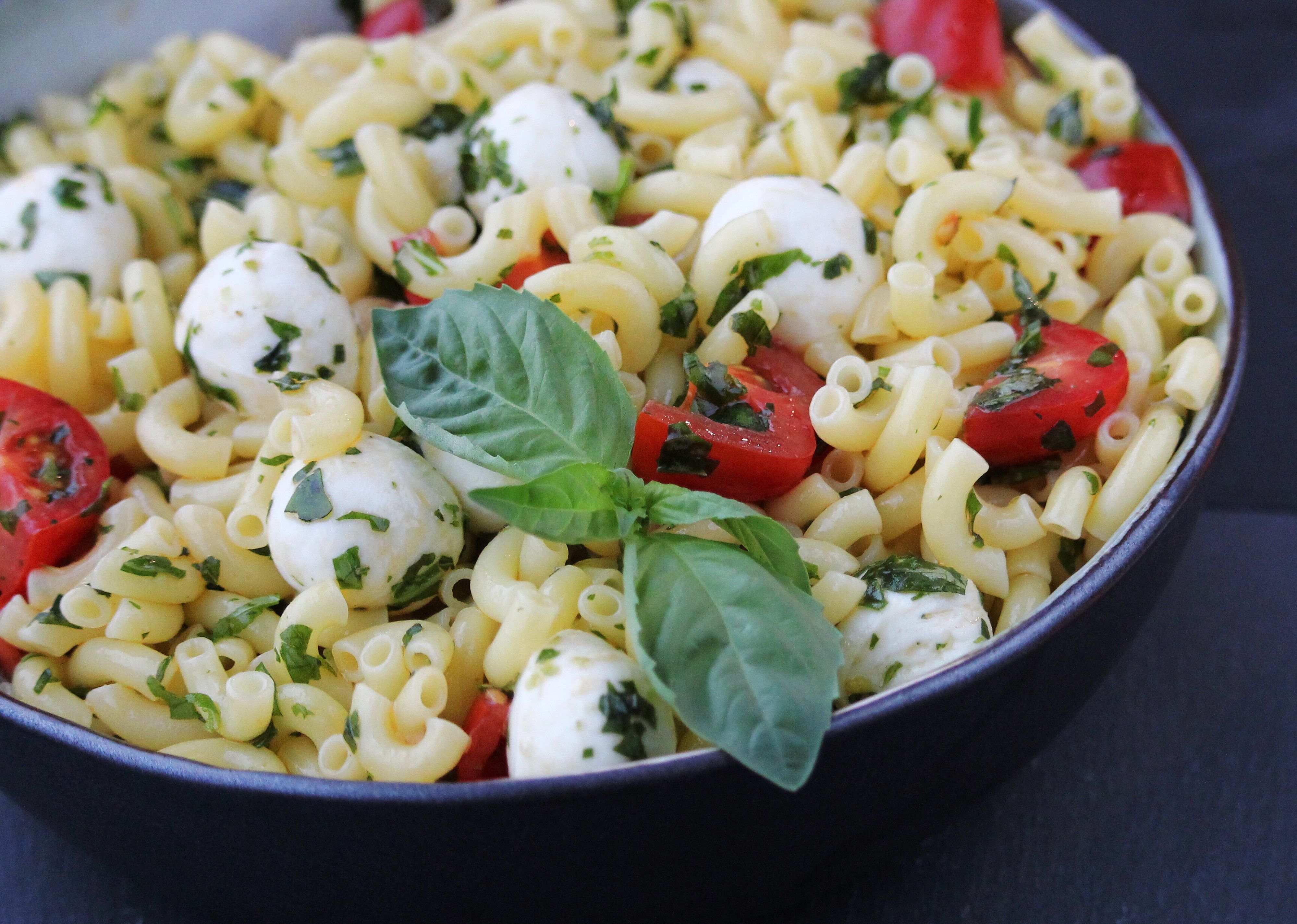 Pesto Pasta Caprese Salad