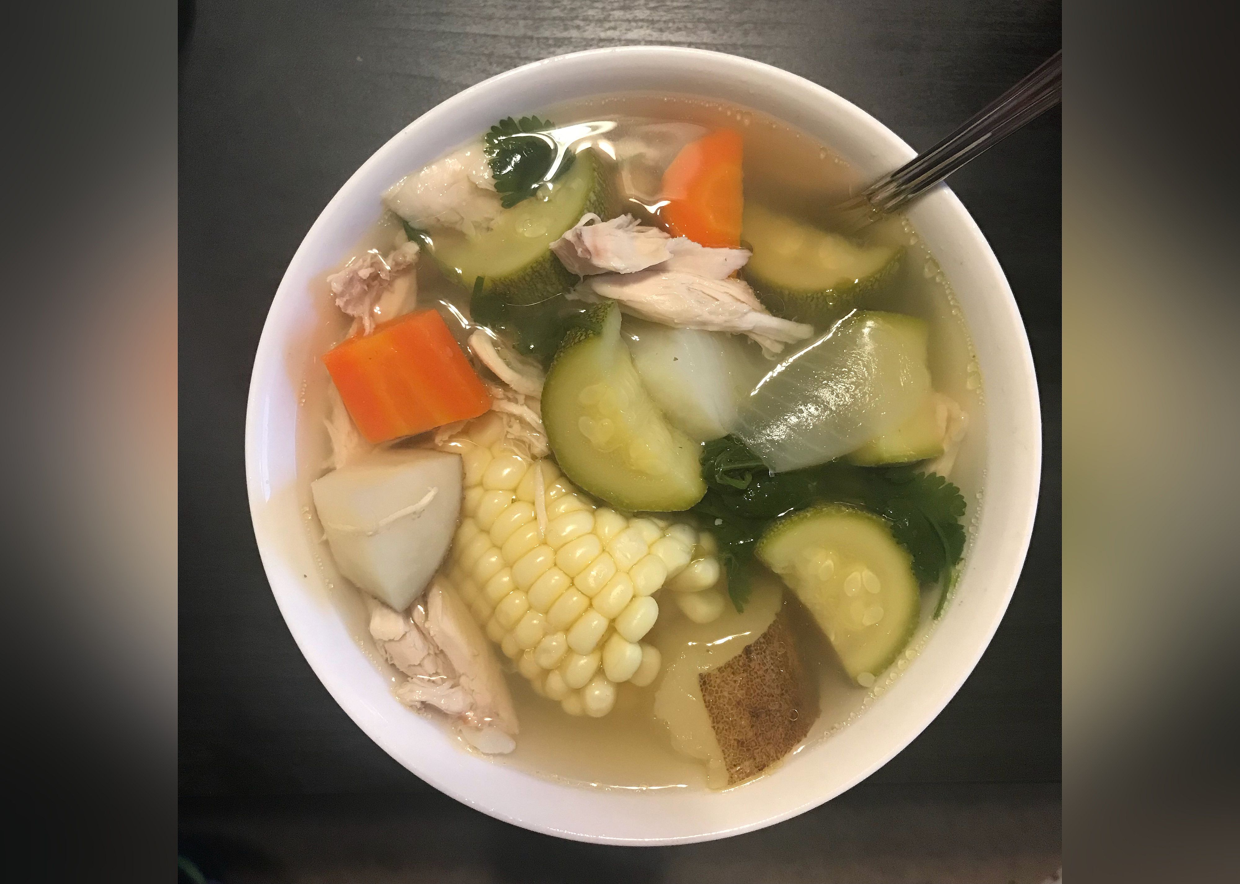 Caldo de Pollo