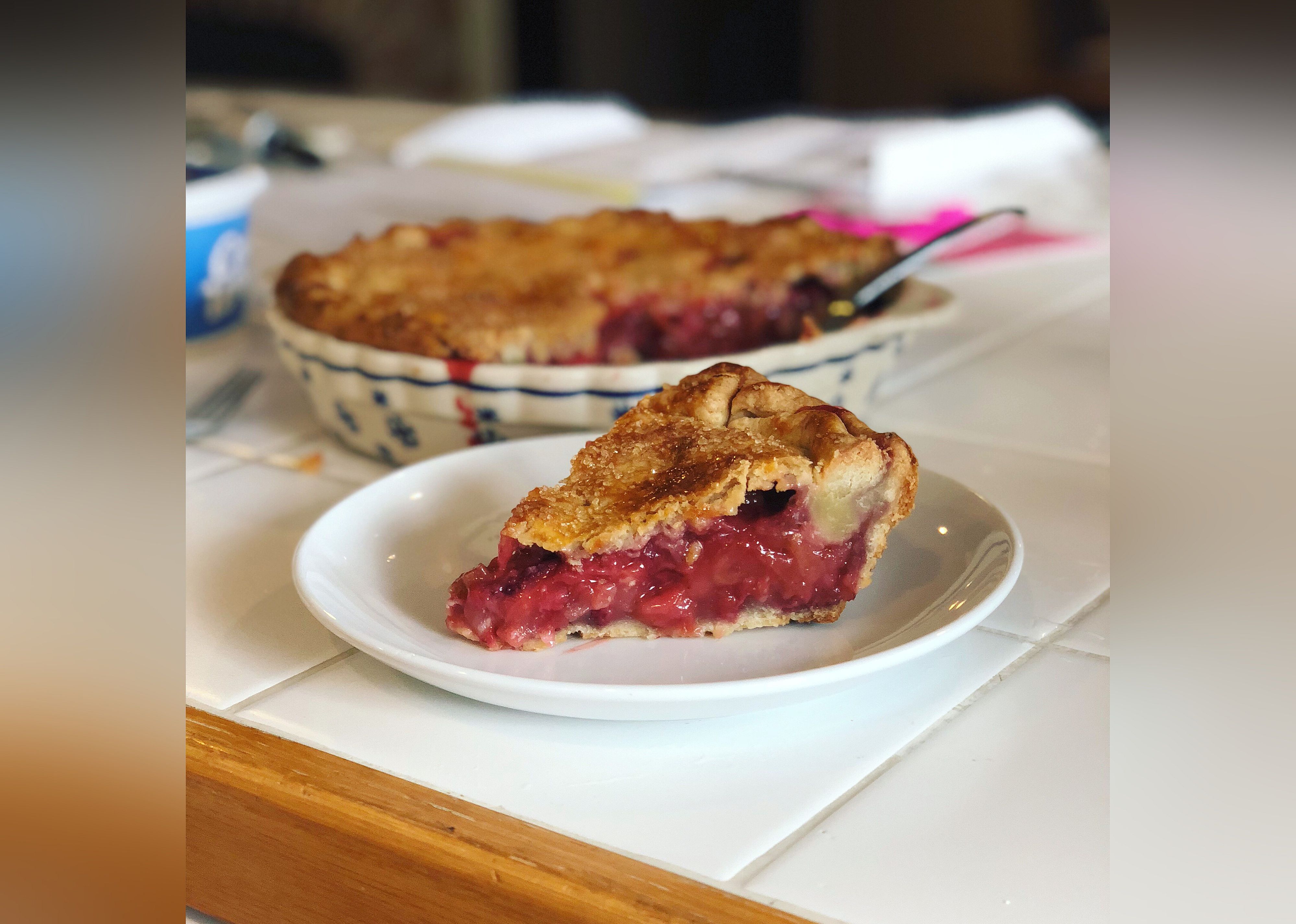 Rhubarb and Strawberry Pie
