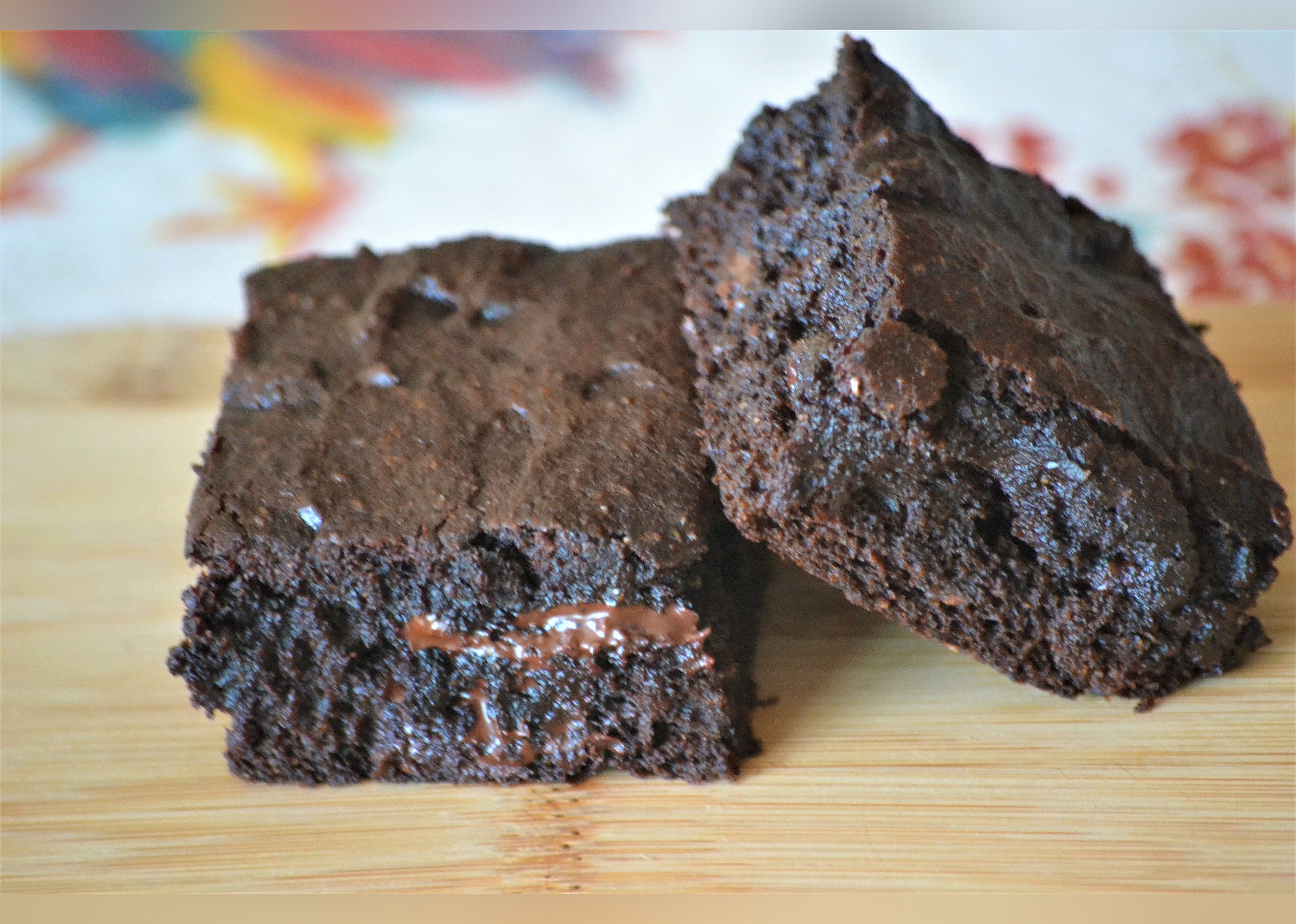 Low-Sugar Date Brownies