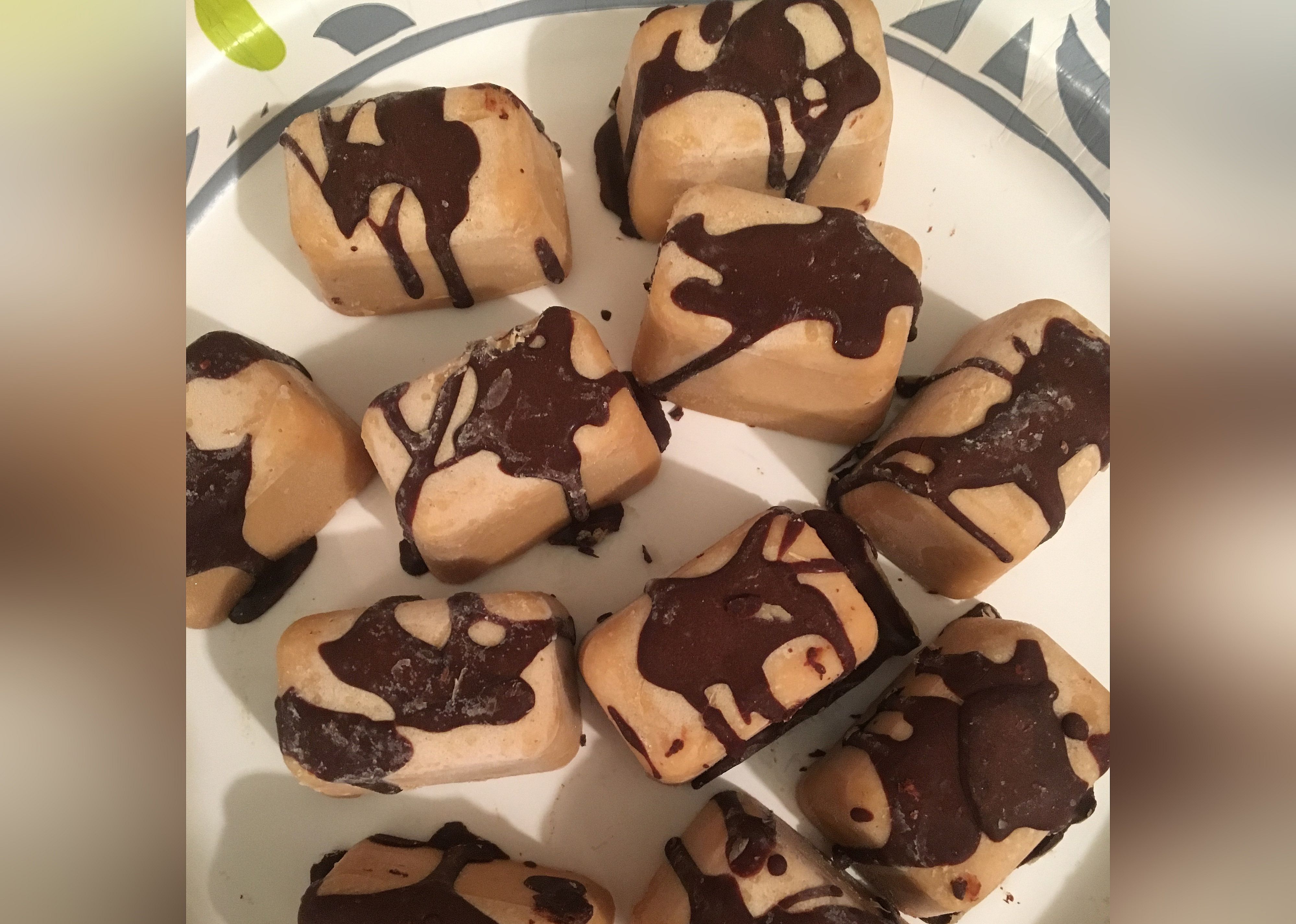 Keto Peanut Butter Fudge Fat Bomb