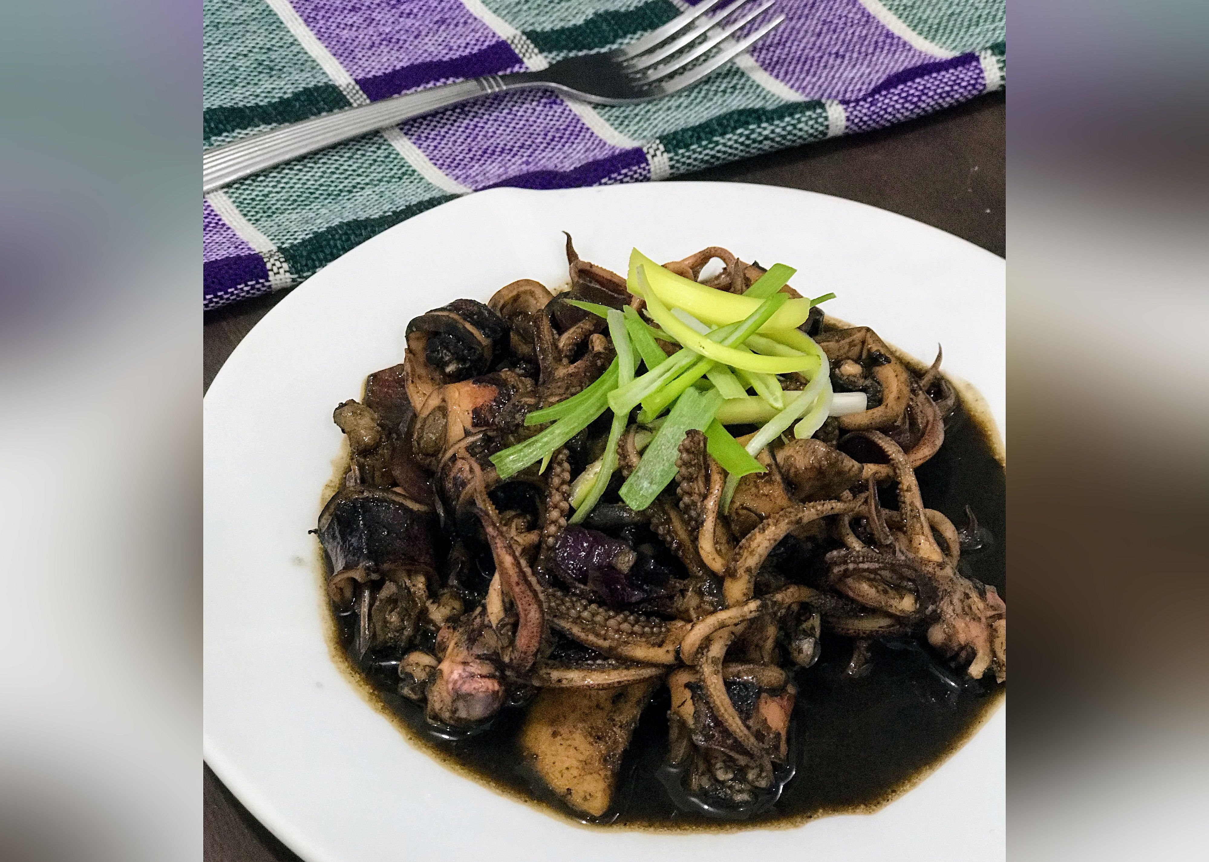 Adobong Pusit (Squid Adobo)