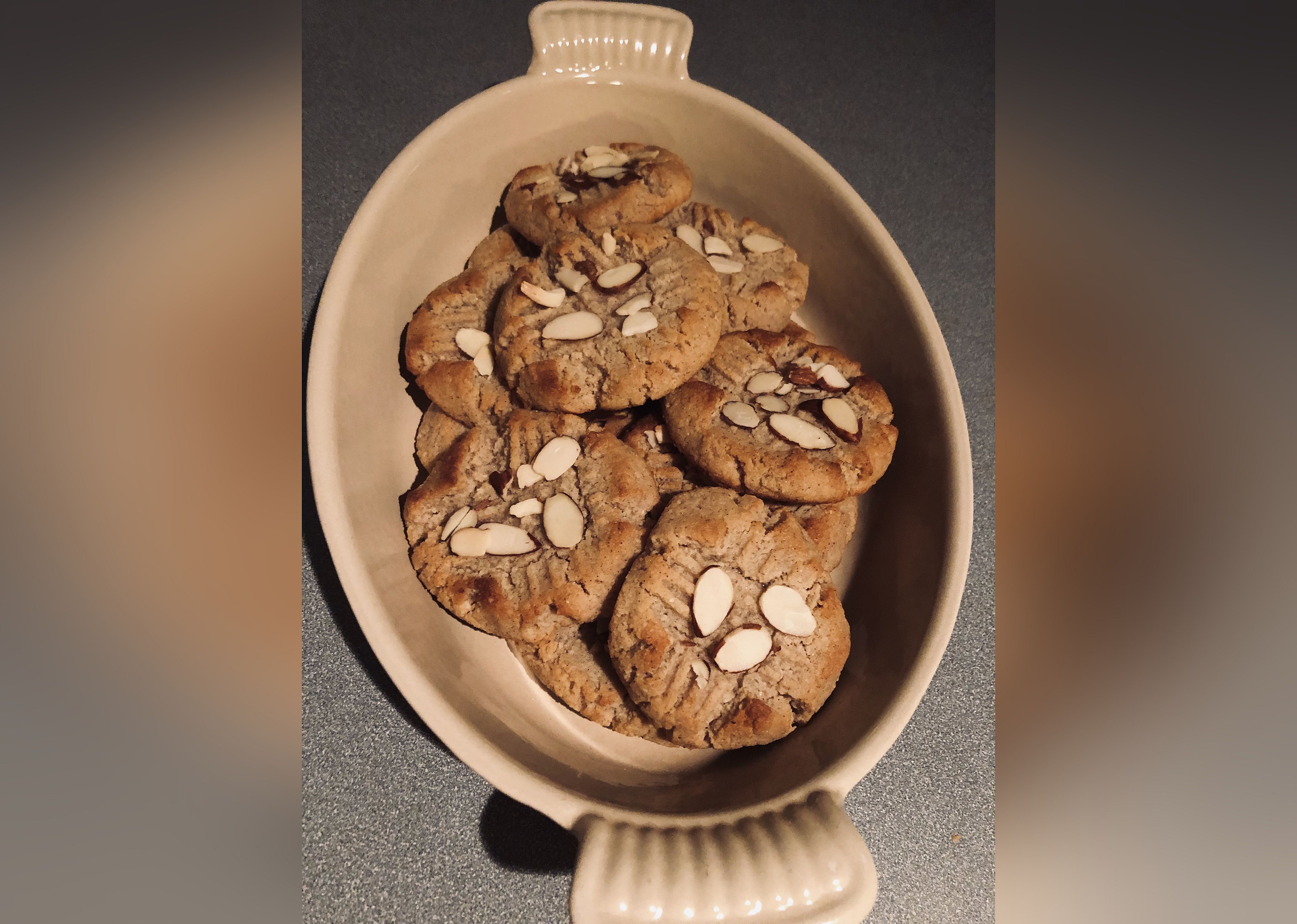 Low-Carb Almond Cinnamon Butter Cookies