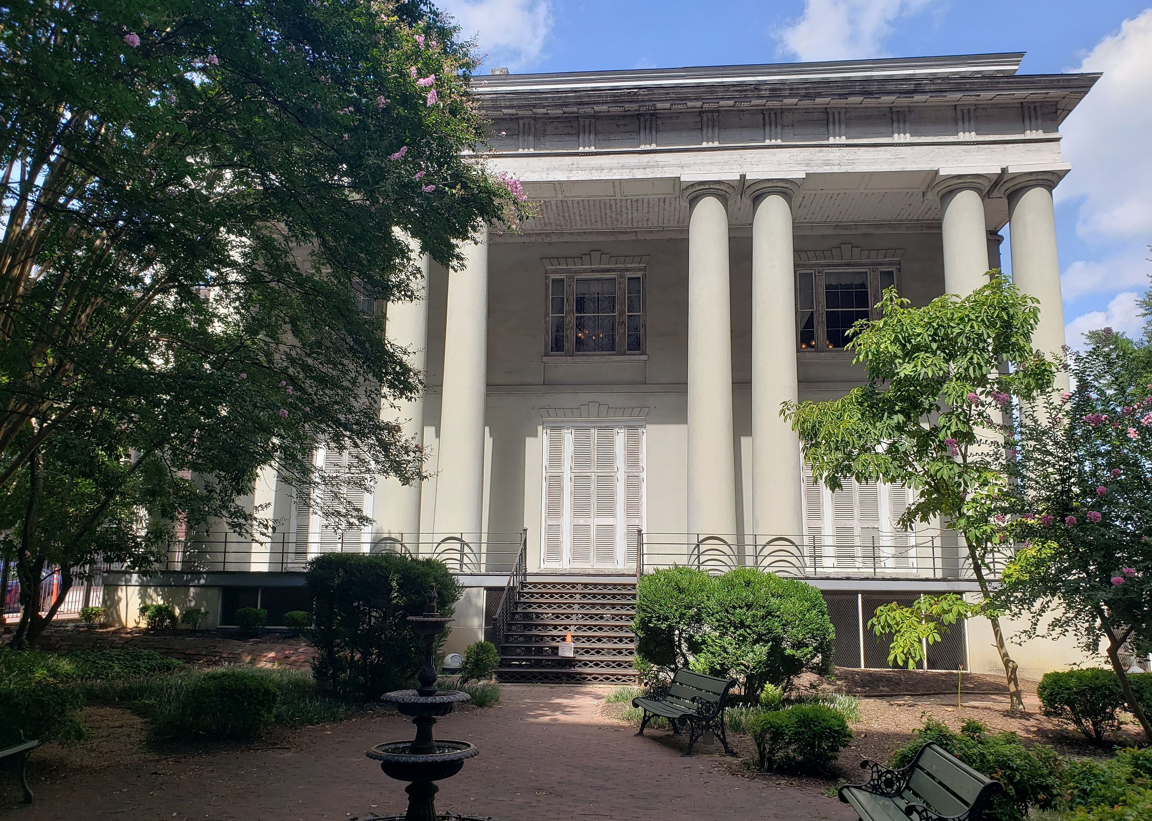#3. White House Of The Confederacy