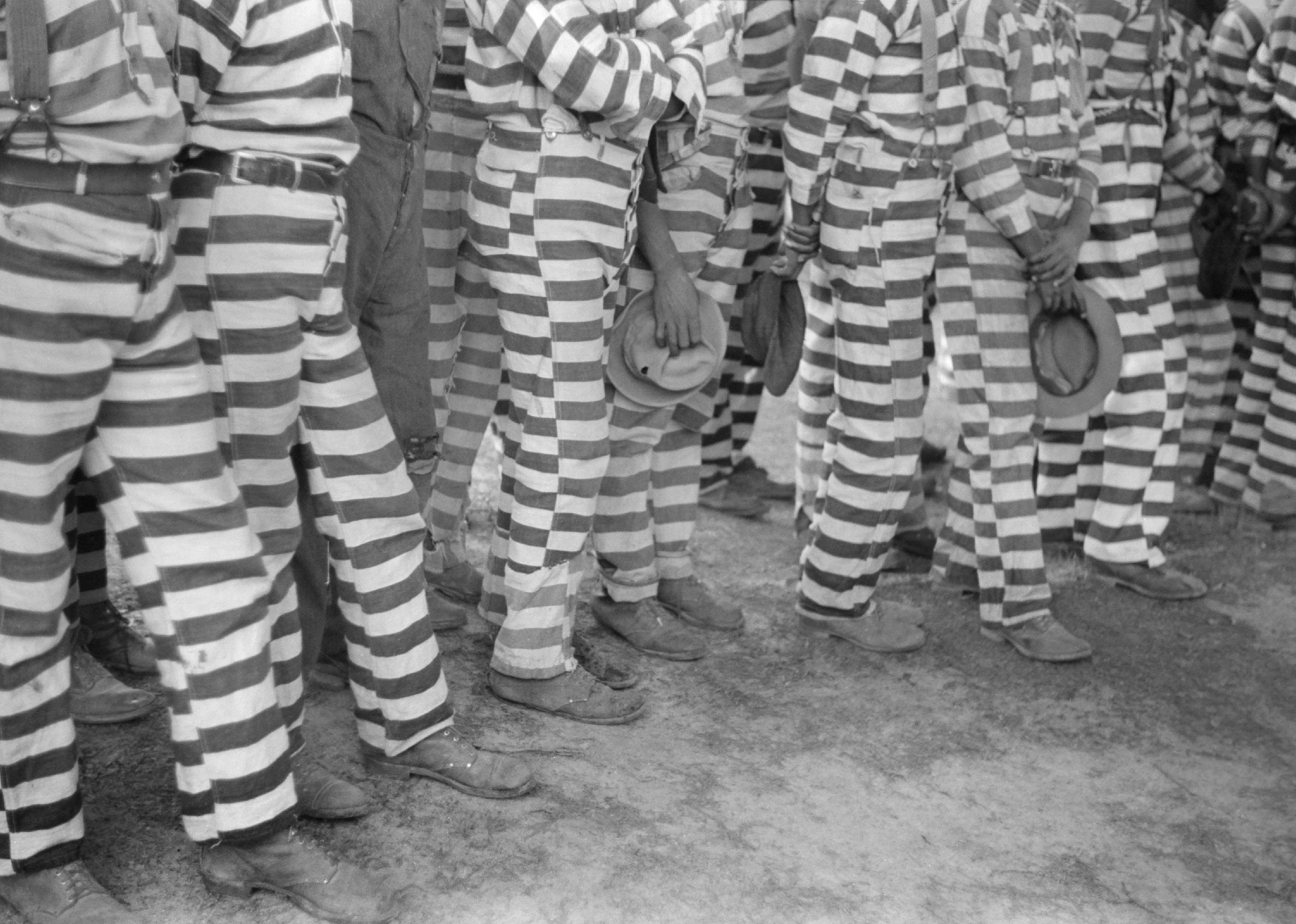 1940: Bureau of Prisons modernizes practices