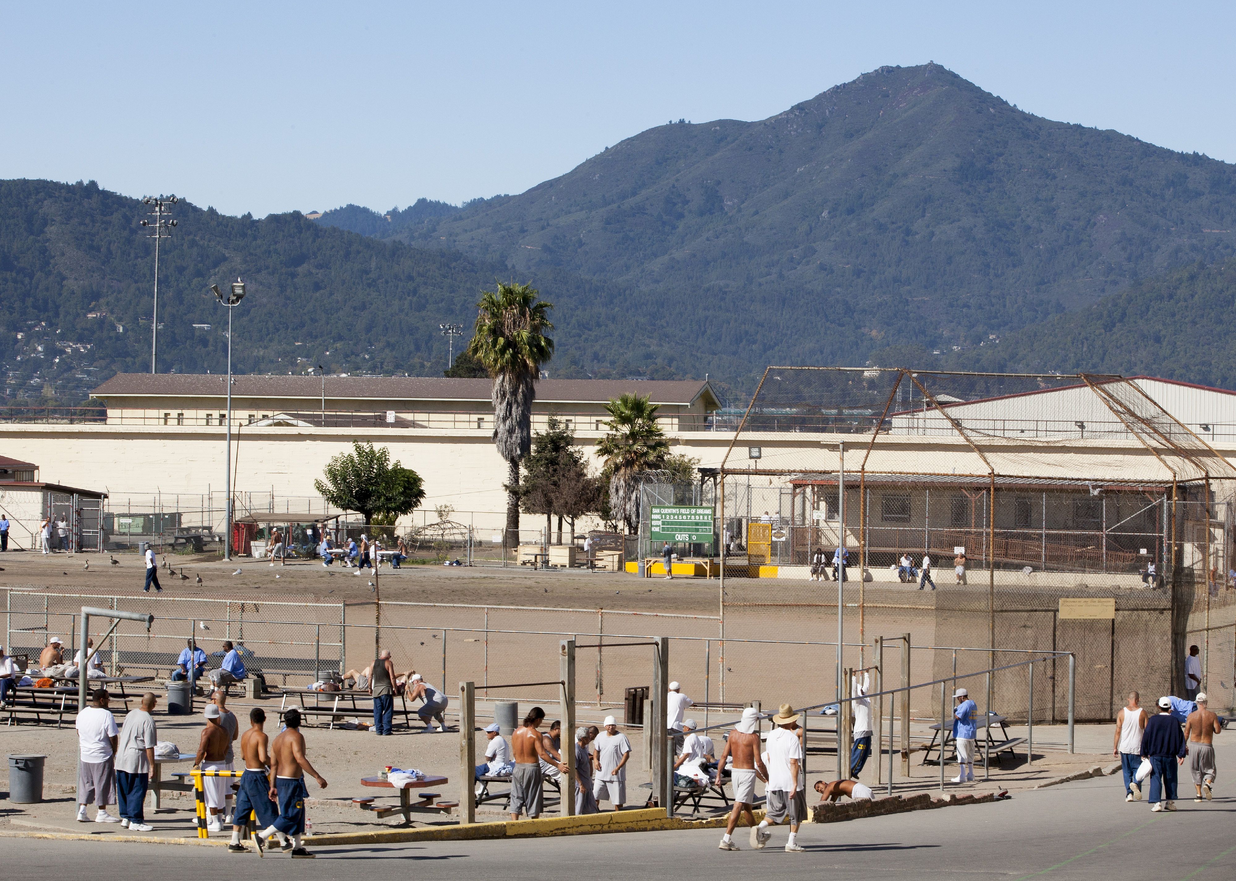 2016: Justice department studies violence in private prisons