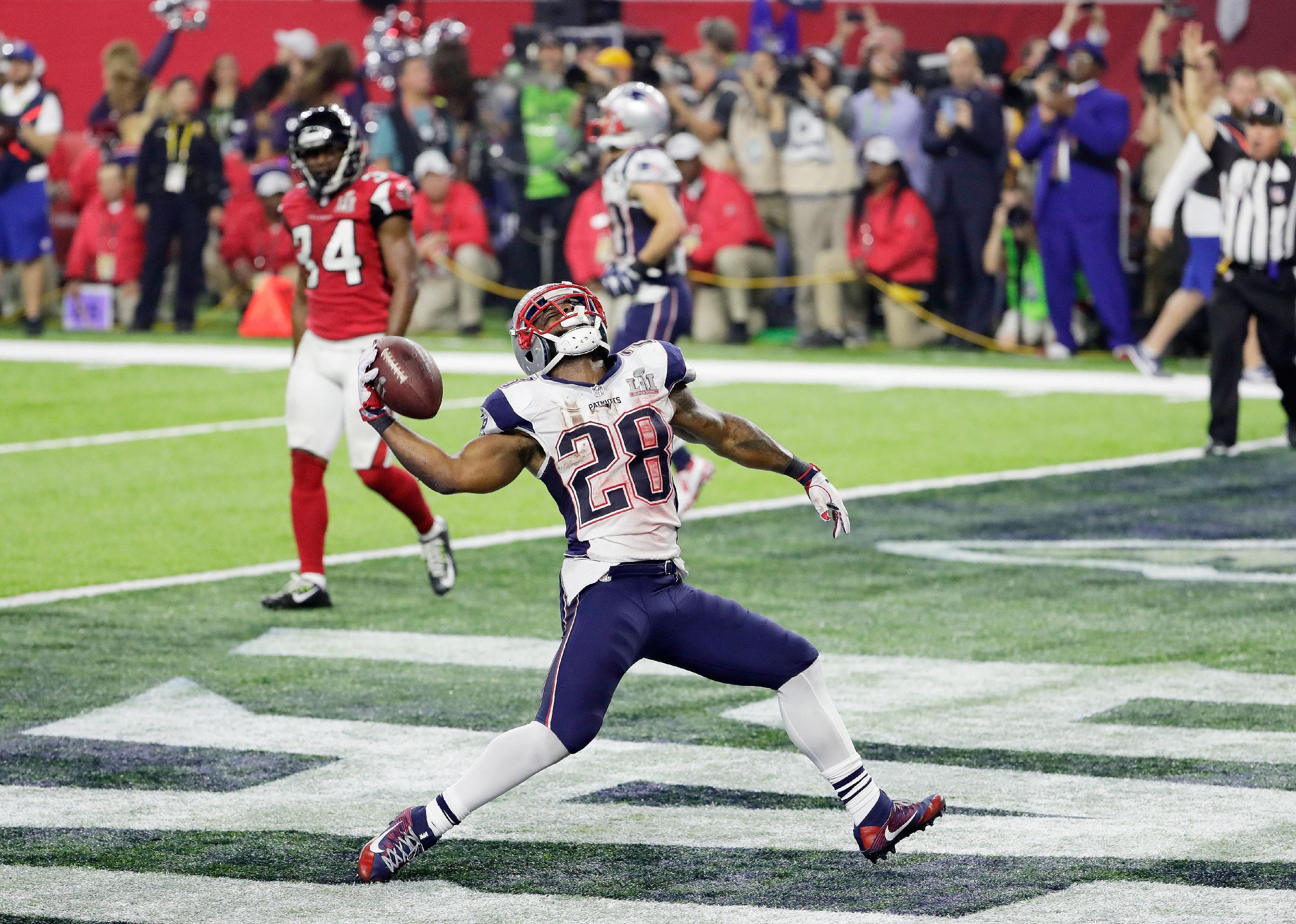 2017: James White scores game-winning touchdown in '28-3' Super Bowl