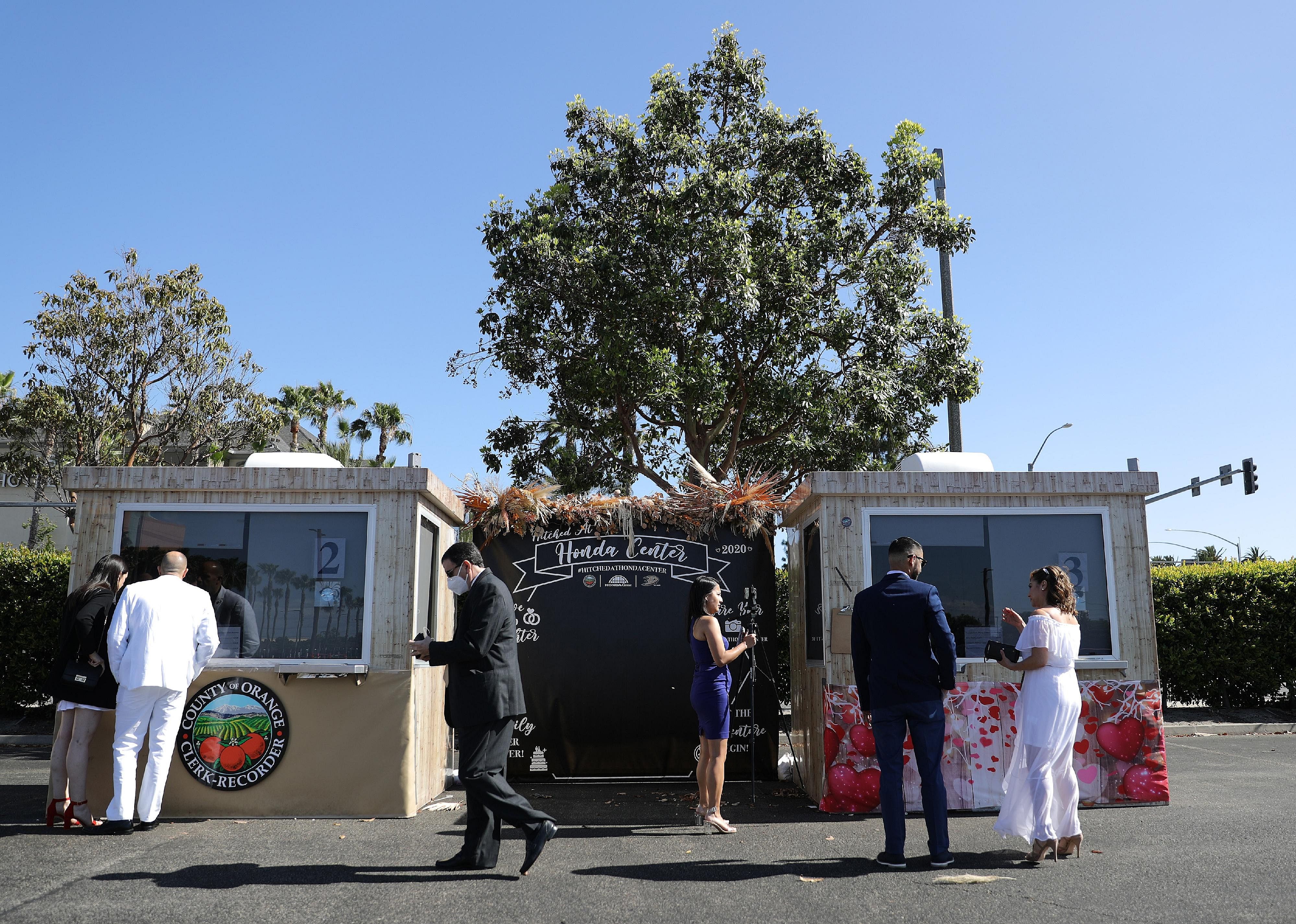 Pop-up marriage booths in California
