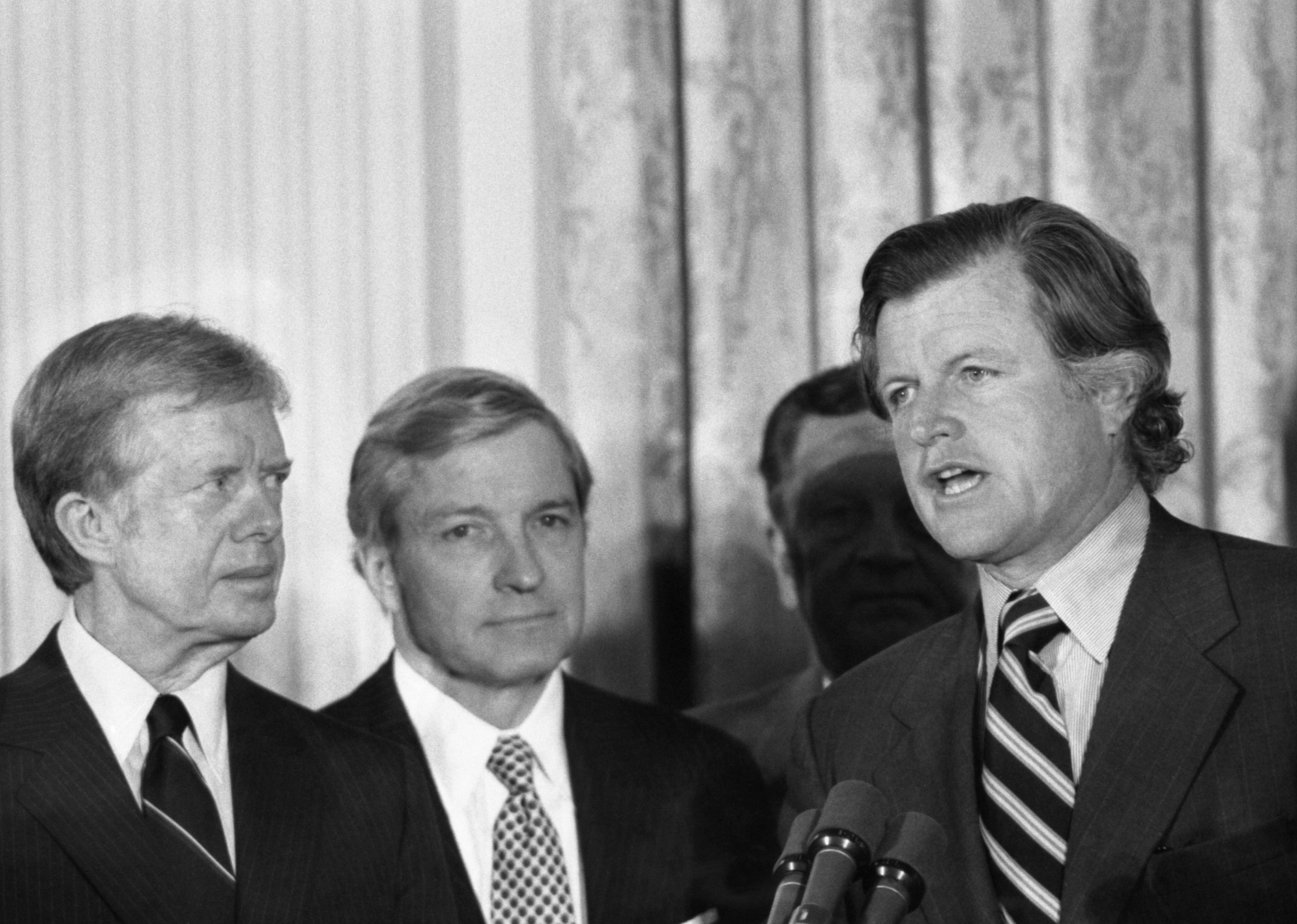 1980: President Carter deregulates the trucking industry