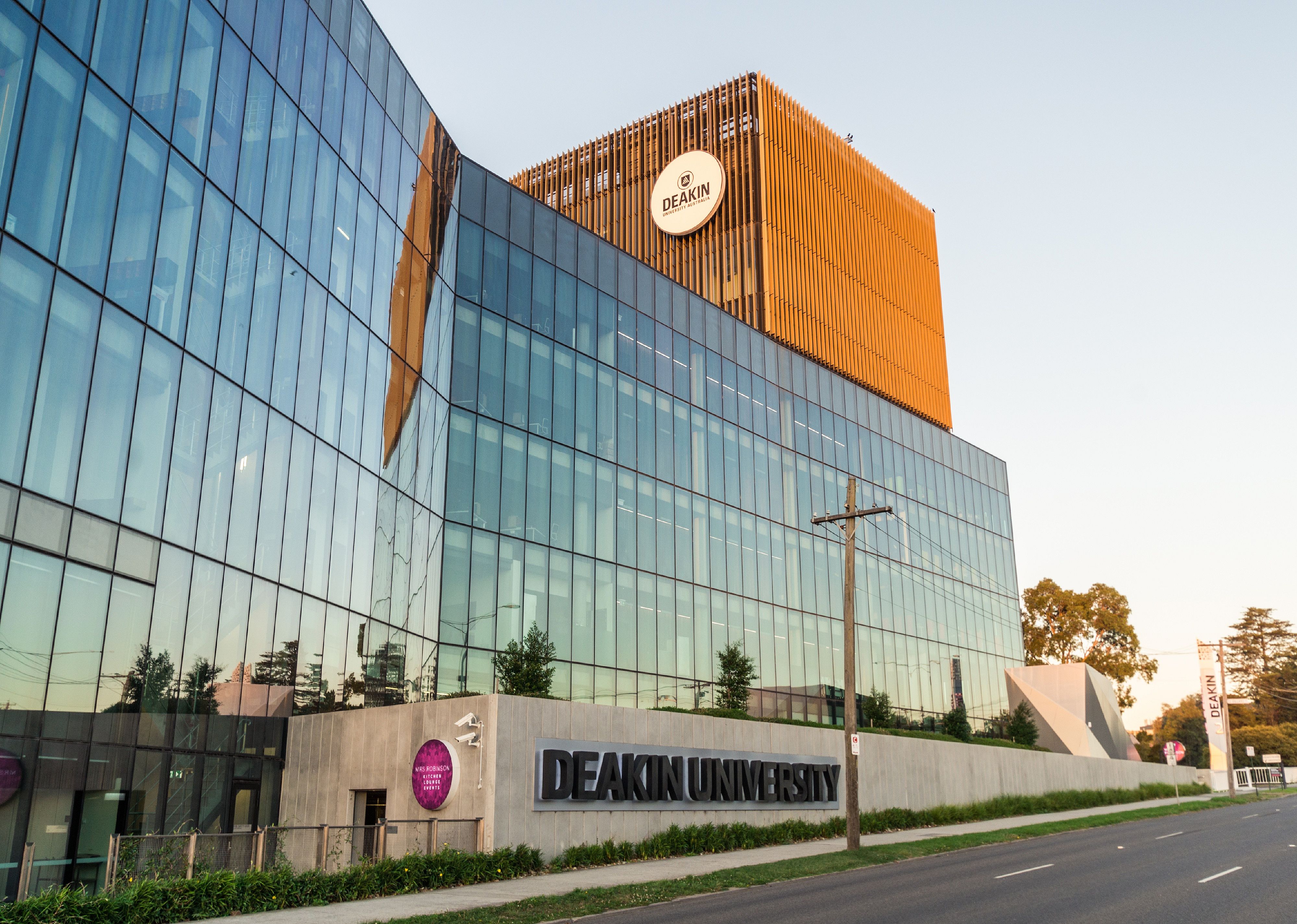 #11. Deakin University