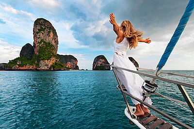 30 unique ways to spend a gap year before college