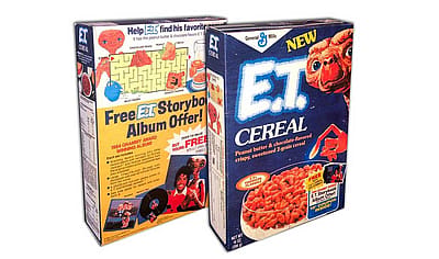 The front and back of a box of E.T. cereal