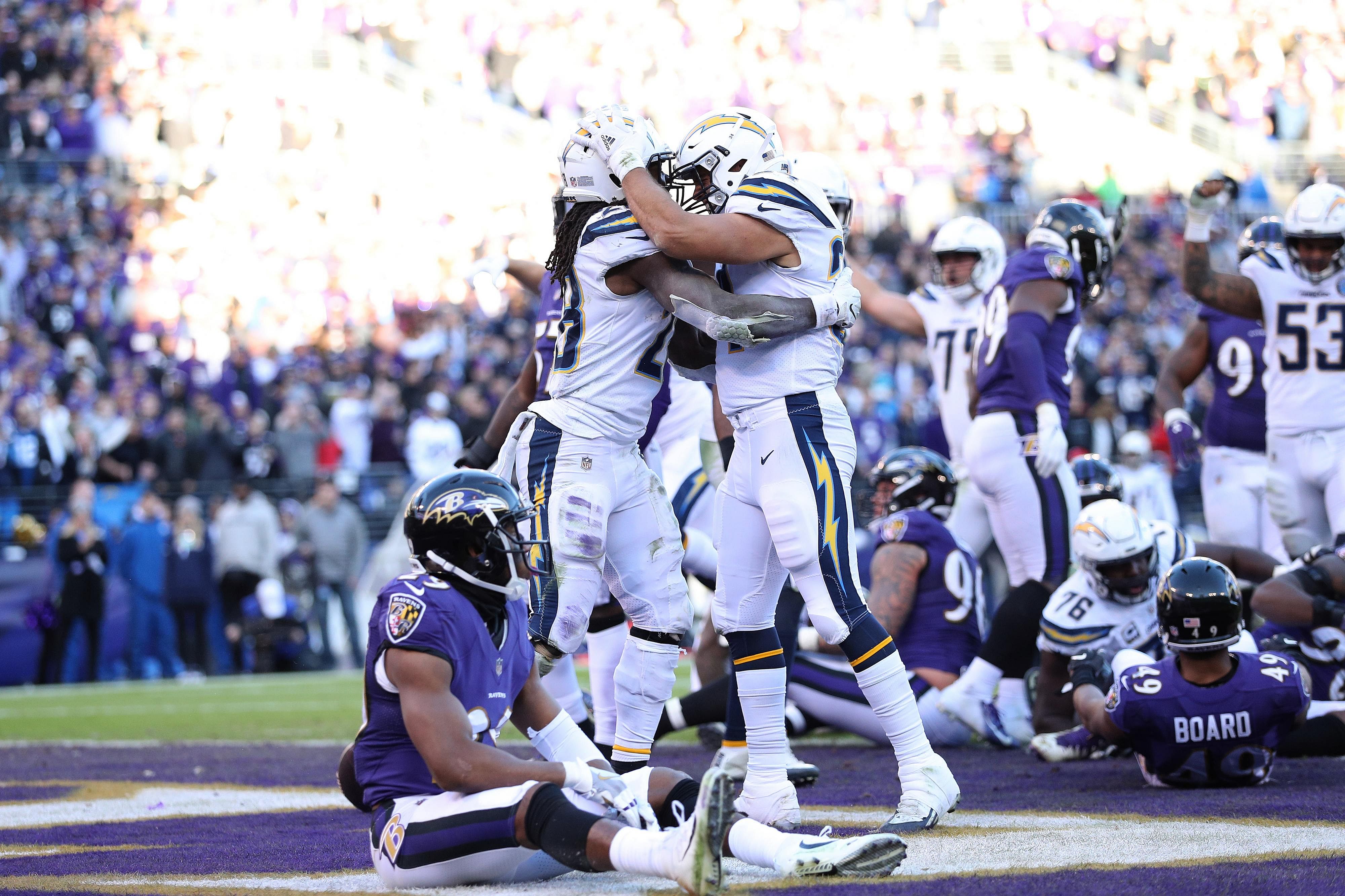 Los Angeles Chargers (12-4) @ New England Patriots (11-5)