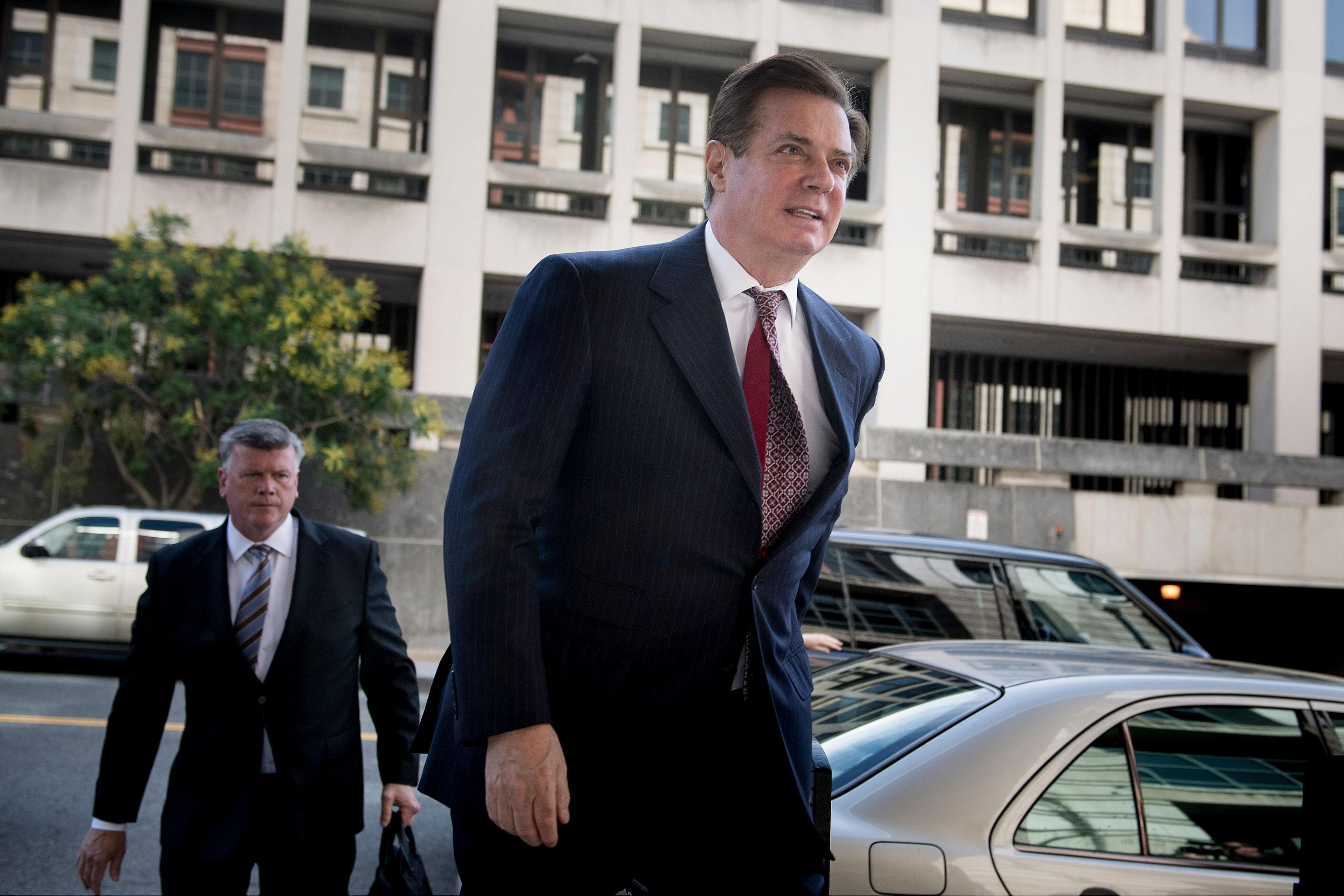 Manafort pleads guilty, agrees to cooperate