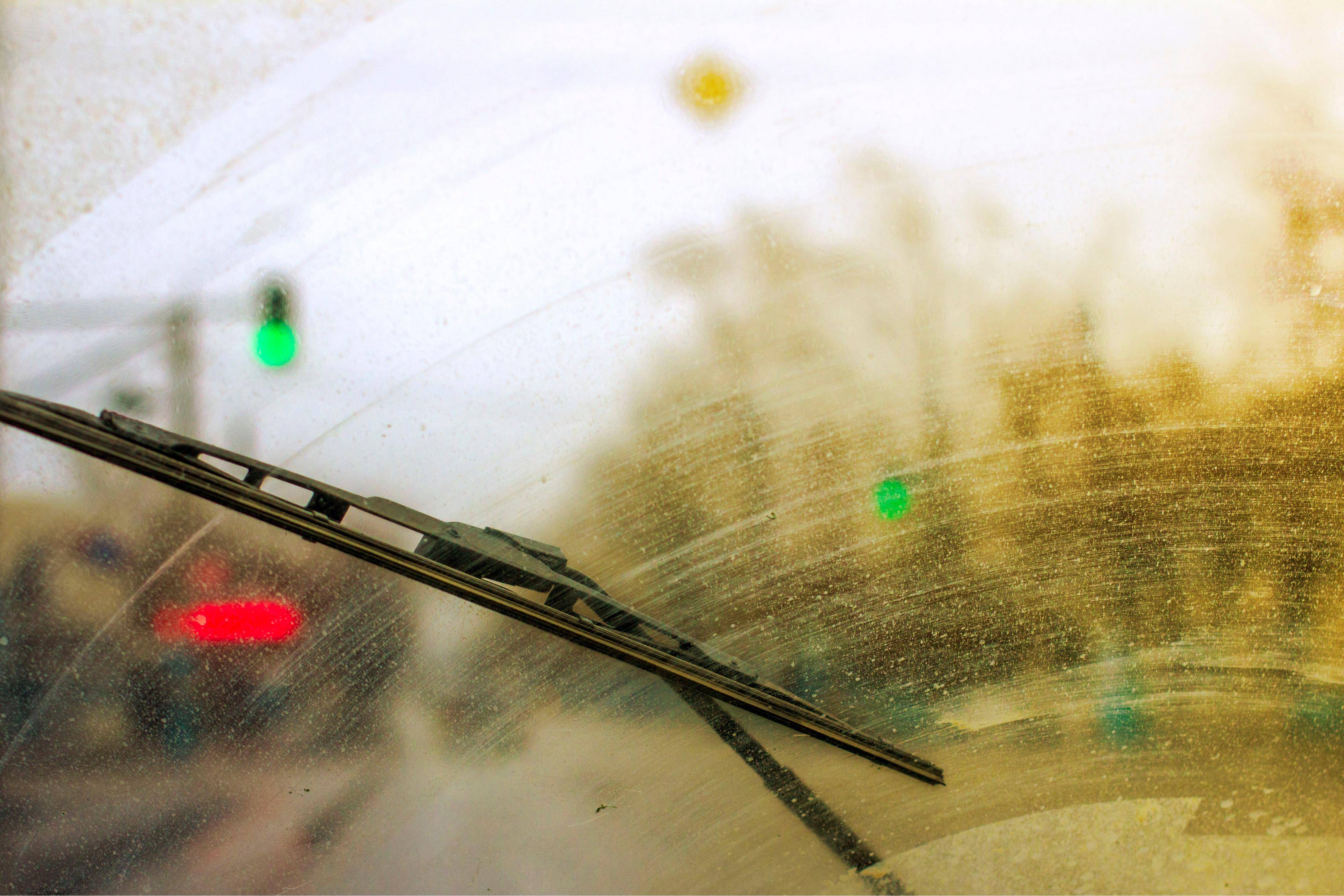 Mary Anderson: windshield wiper blades